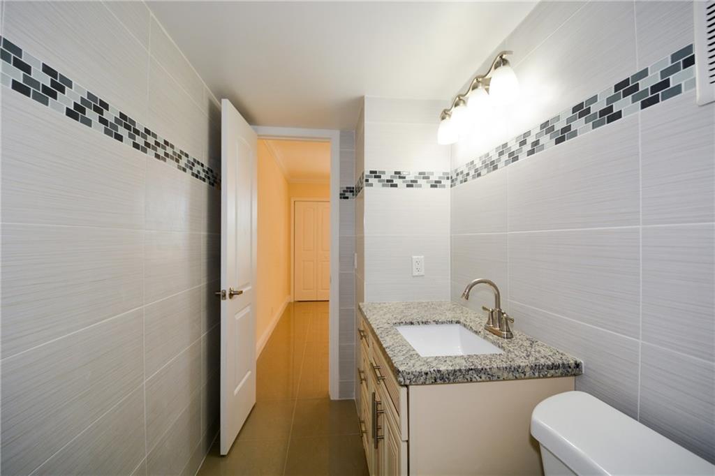 MIDDLE RIVER VILLAS - Residential