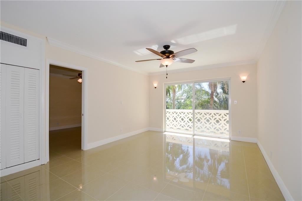 MIDDLE RIVER VILLAS - Residential