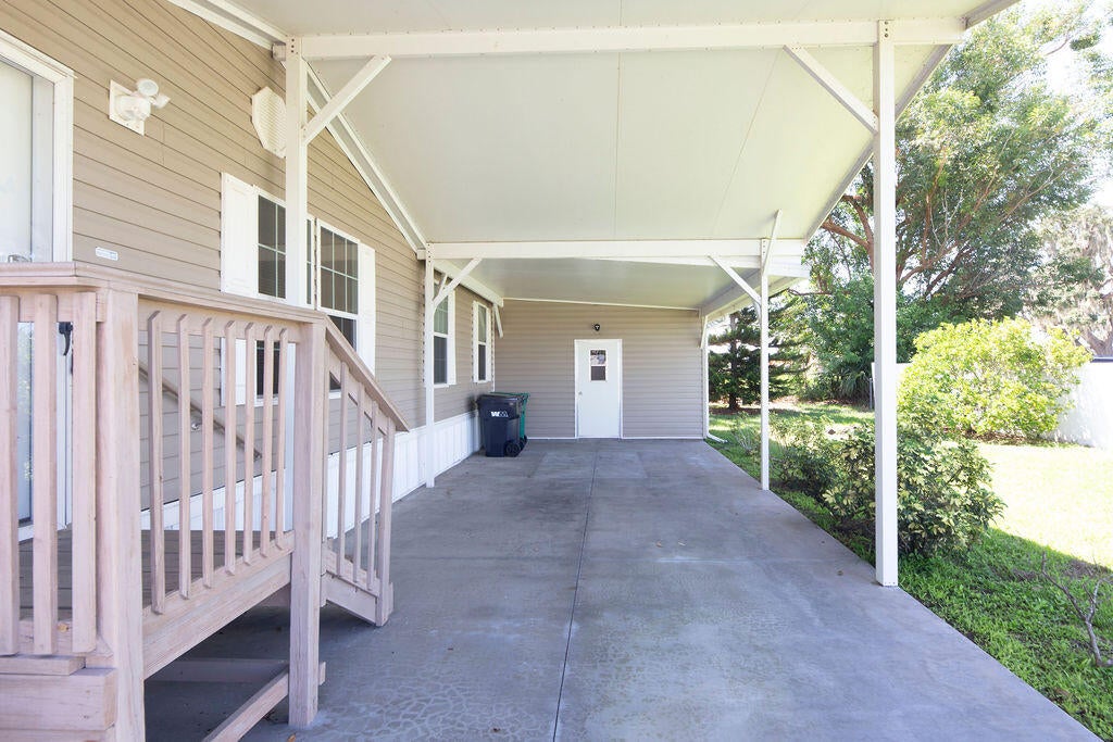 2208 SE 38TH Trail
