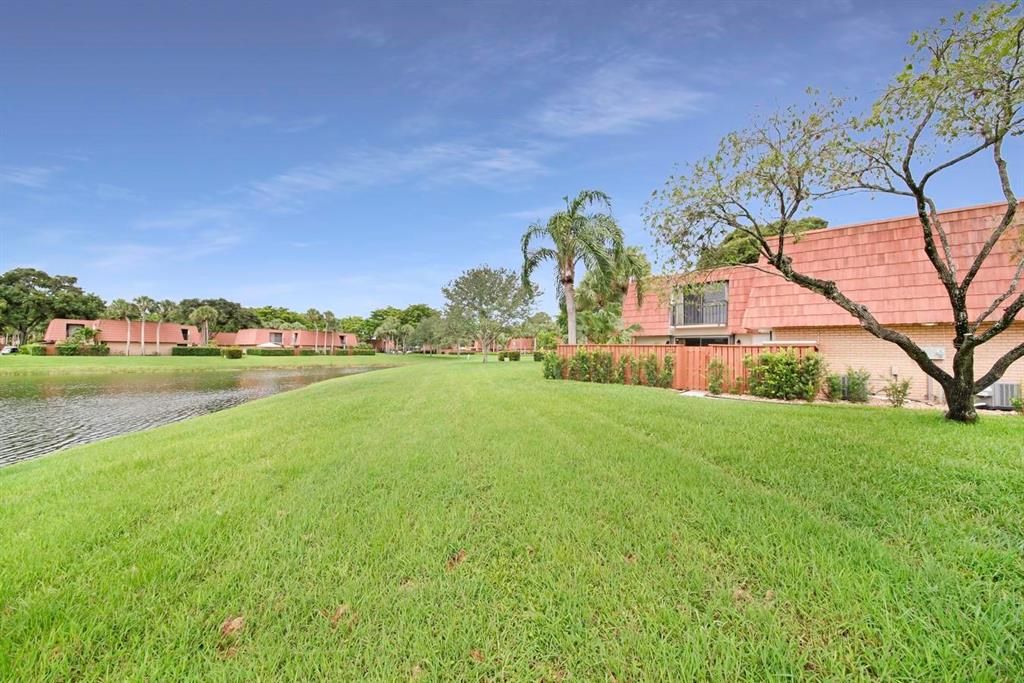 Photo of 619 Buttonwood Lane, Boynton Beach, FL 33436 (MLS # R10727740)
