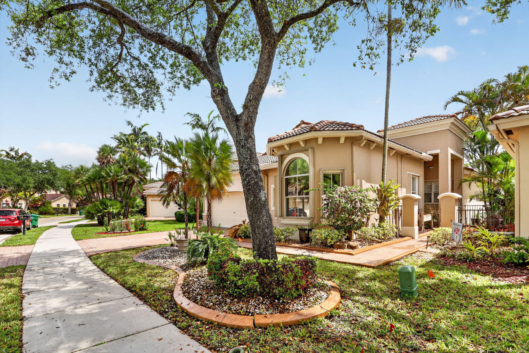 5817 NW 120th Avenue