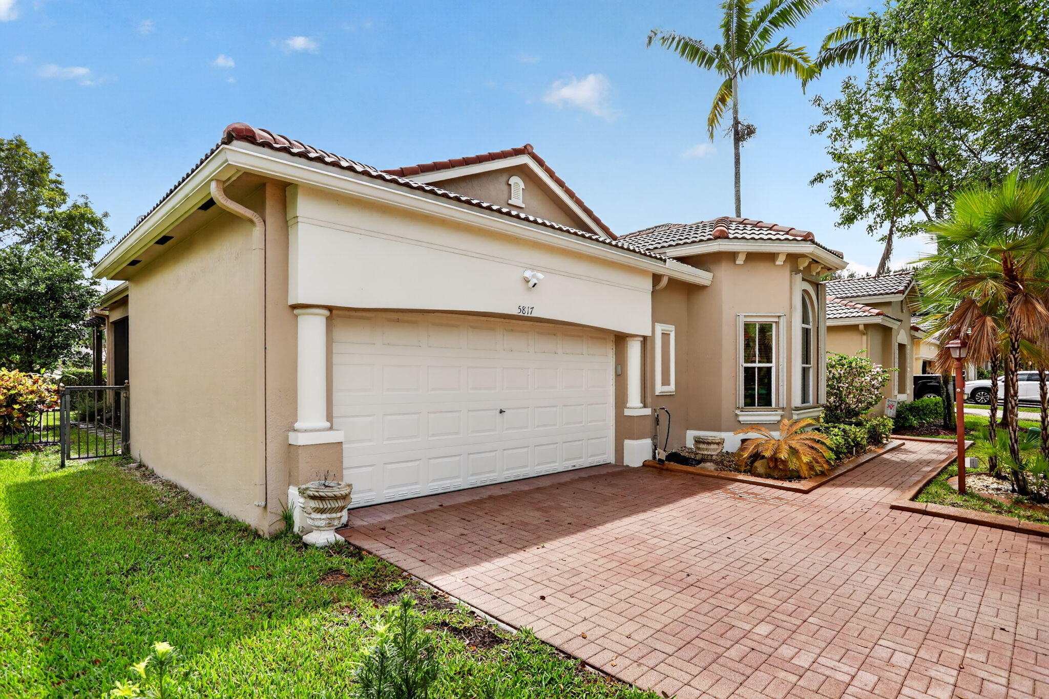 5817 NW 120th Avenue