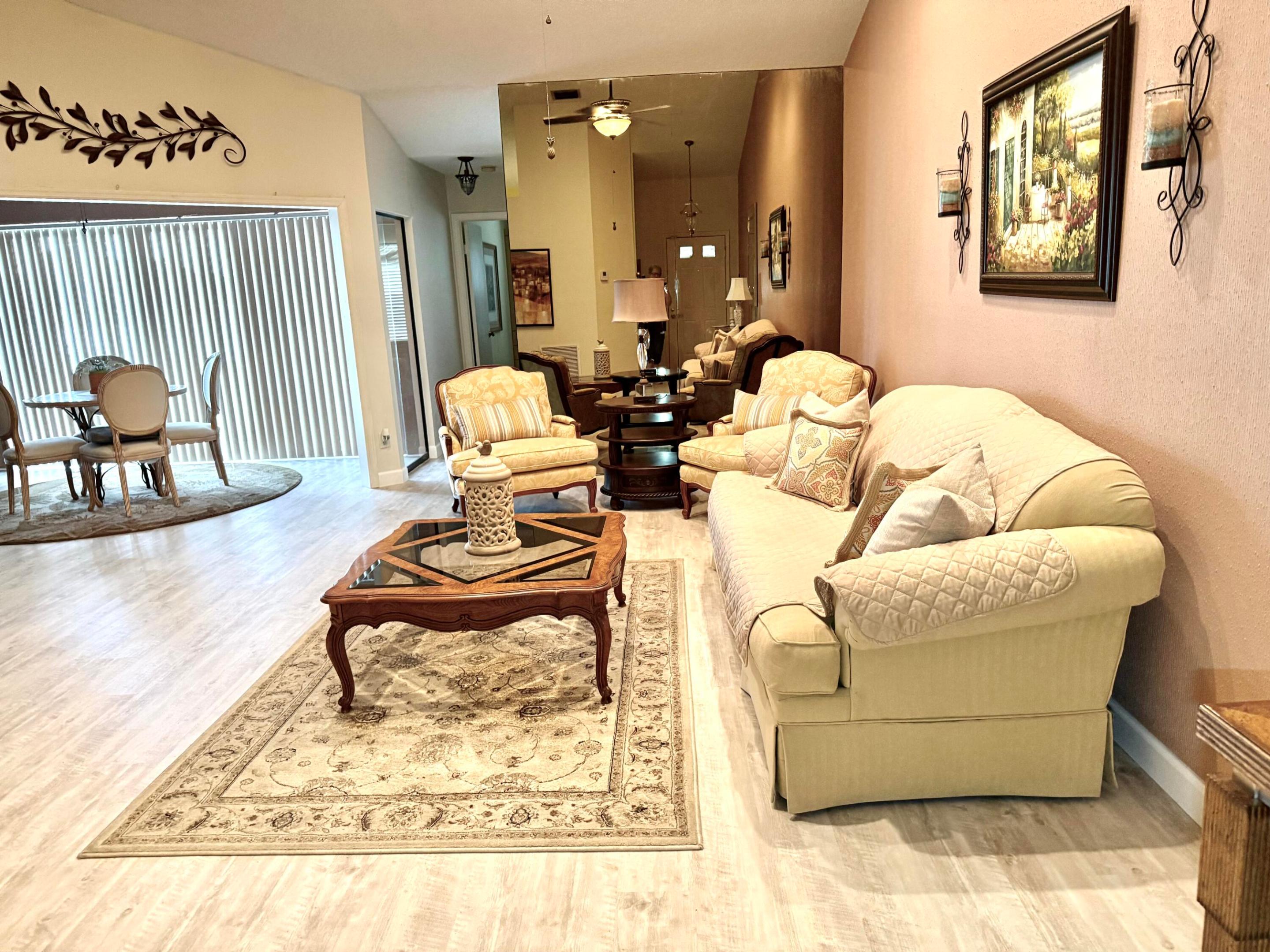 5878 Parkwalk Circle W