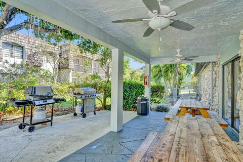 A home in Oakland Park