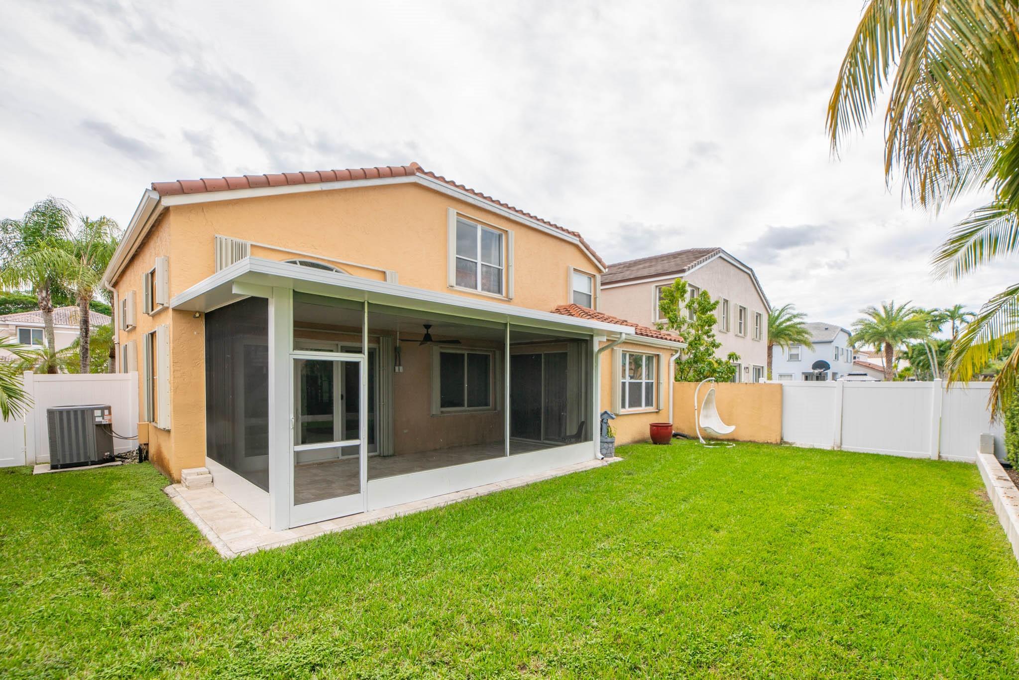 Towngate 156-11 B - Residential Lease