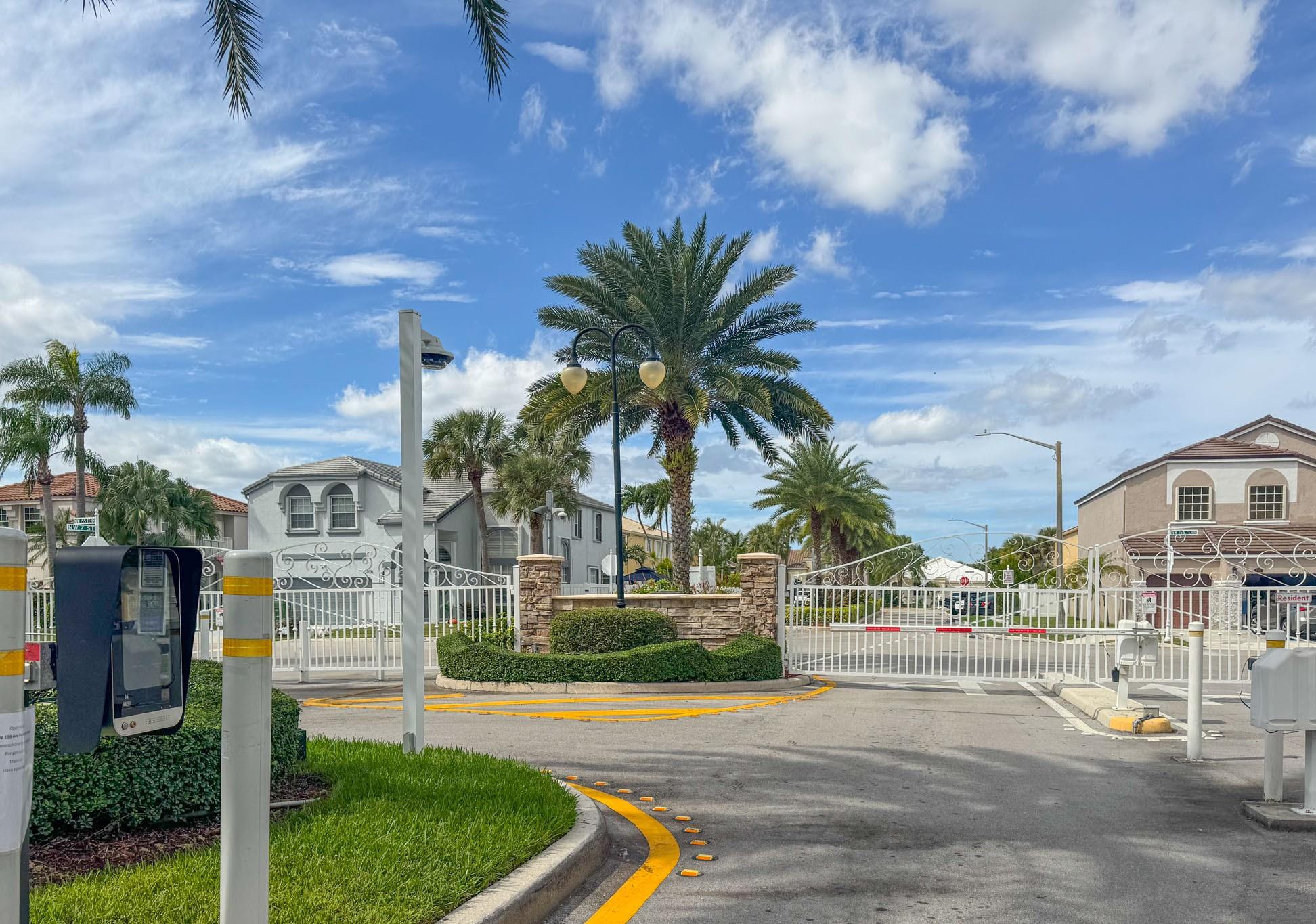 Towngate 156-11 B - Residential Lease