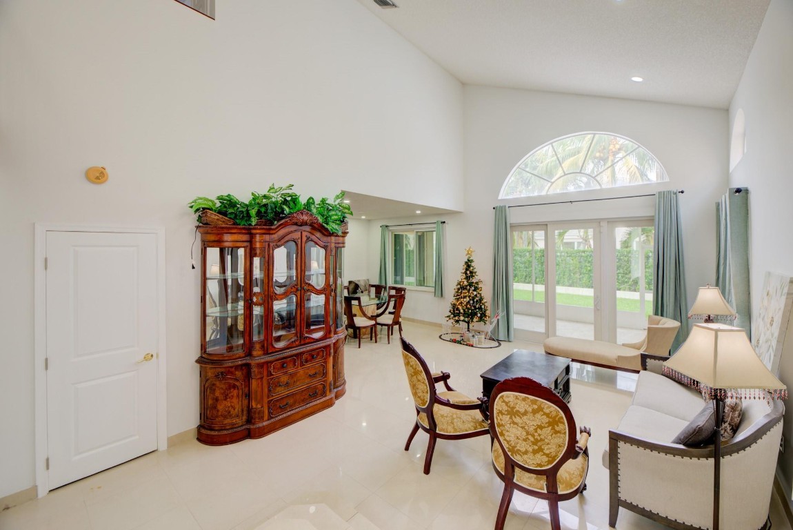 724 NW 155th Terrace