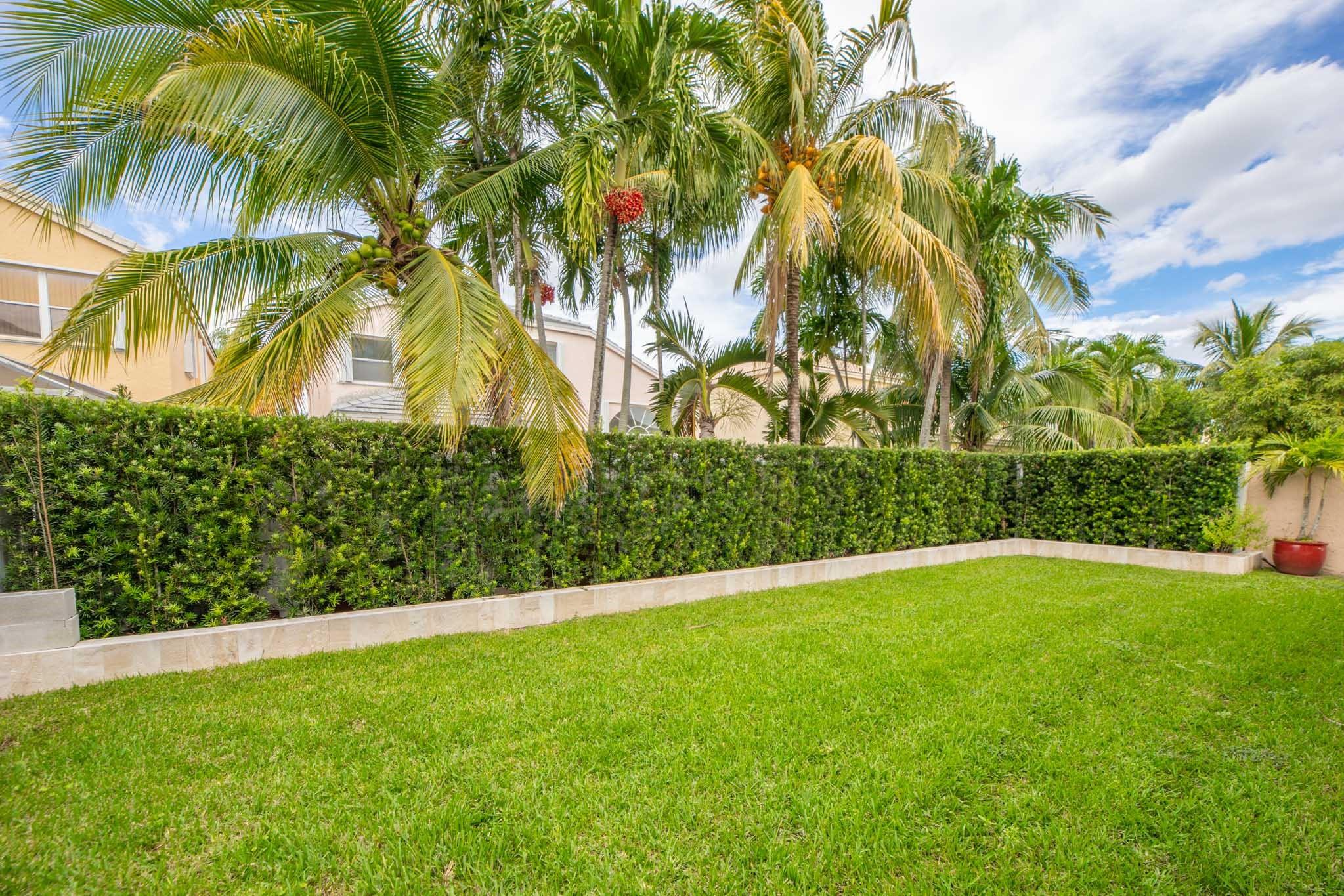 Towngate 156-11 B - Residential Lease