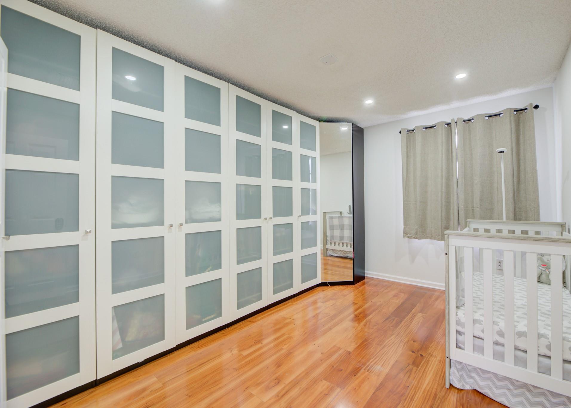 Towngate 156-11 B - Residential Lease