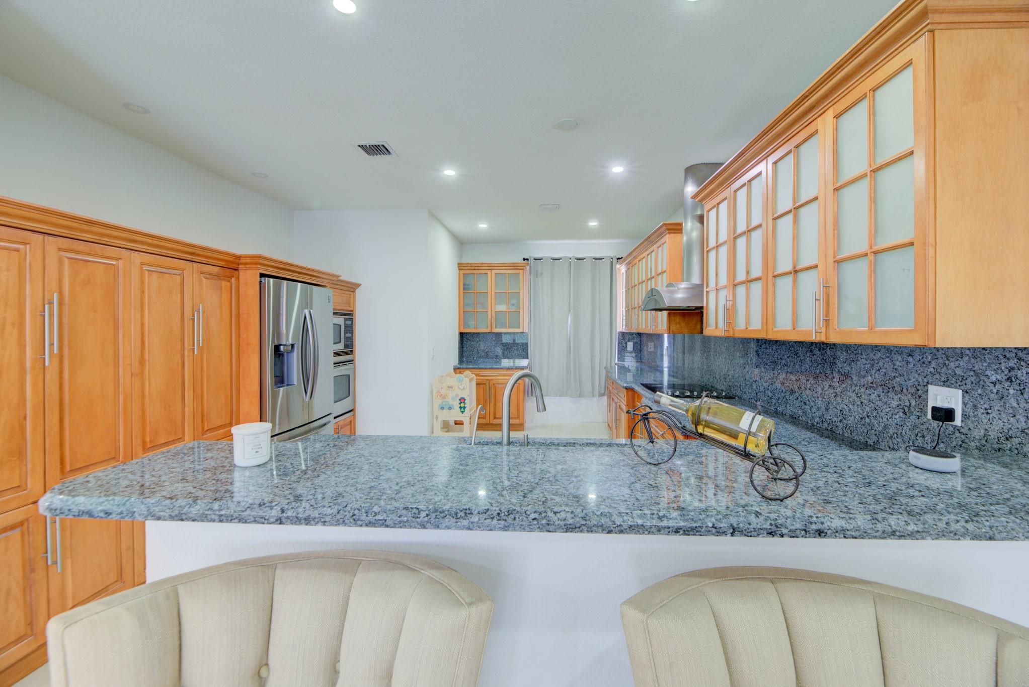 Towngate 156-11 B - Residential Lease