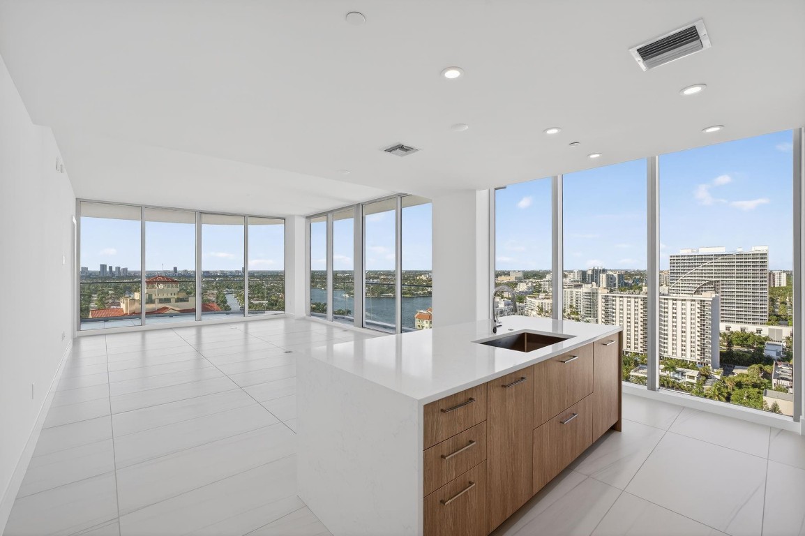 151 N Seabreeze Boulevard 1803-E