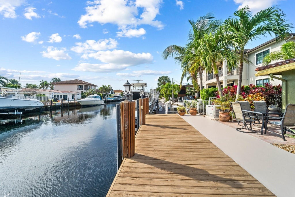 Photo of 2524 SE 9th Street, Pompano Beach, FL 33062 (MLS # F10417544)