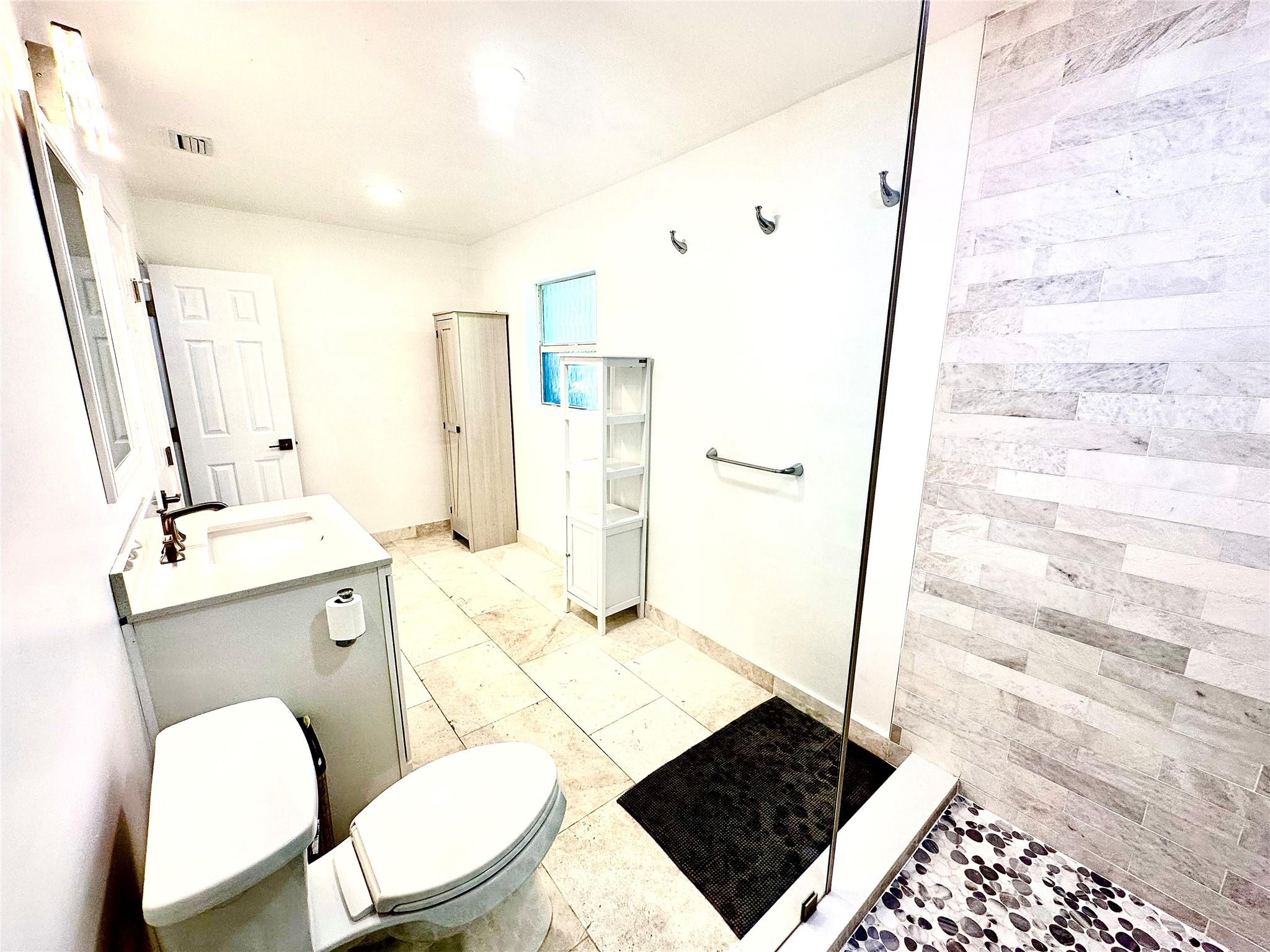 VICTORIA PARK CORR AMEN P - Residential