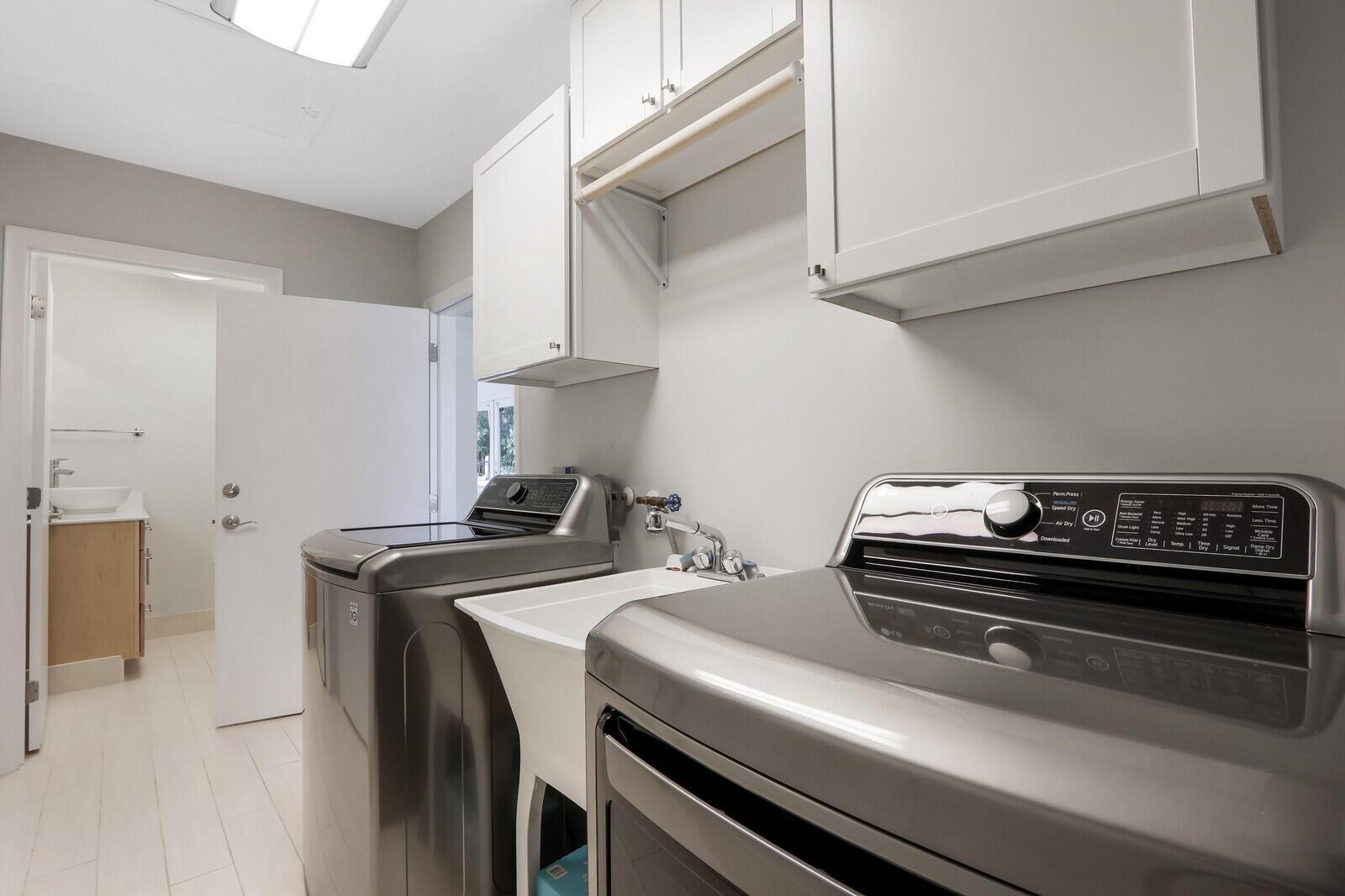 SEA GATE HARBOR - Residential