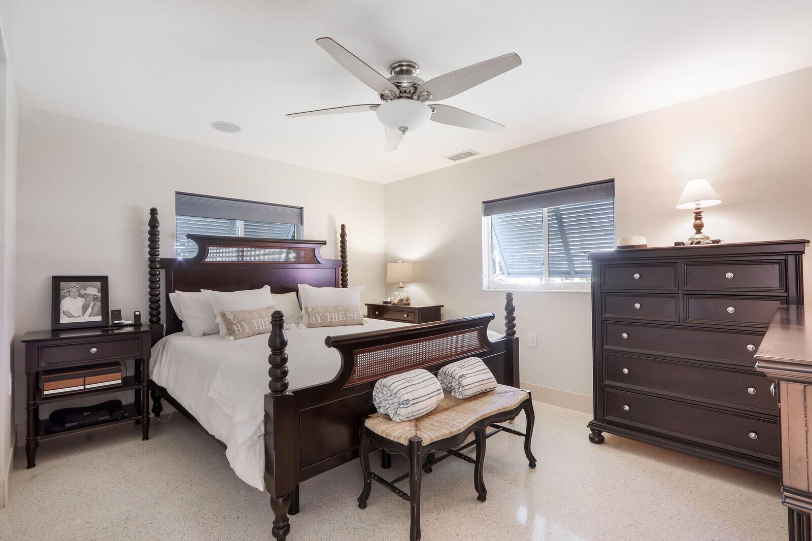 SEA GATE HARBOR - Residential