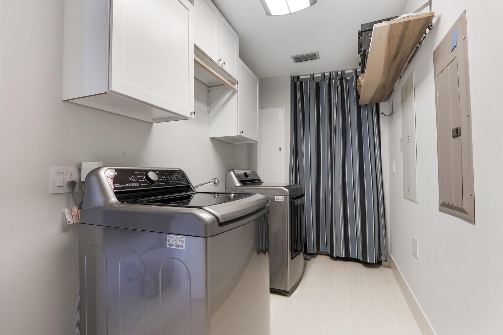 SEA GATE HARBOR - Residential