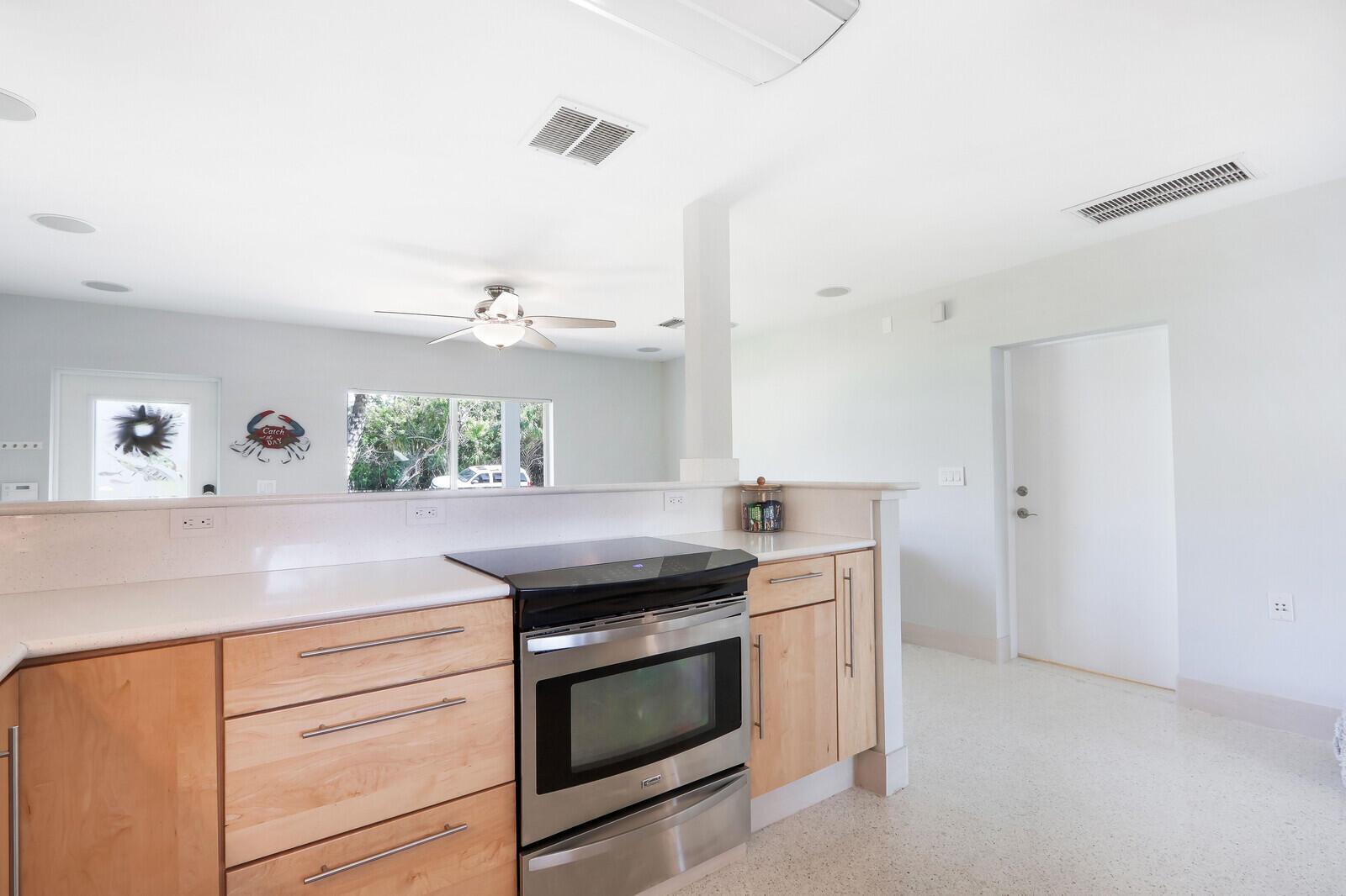 SEA GATE HARBOR - Residential