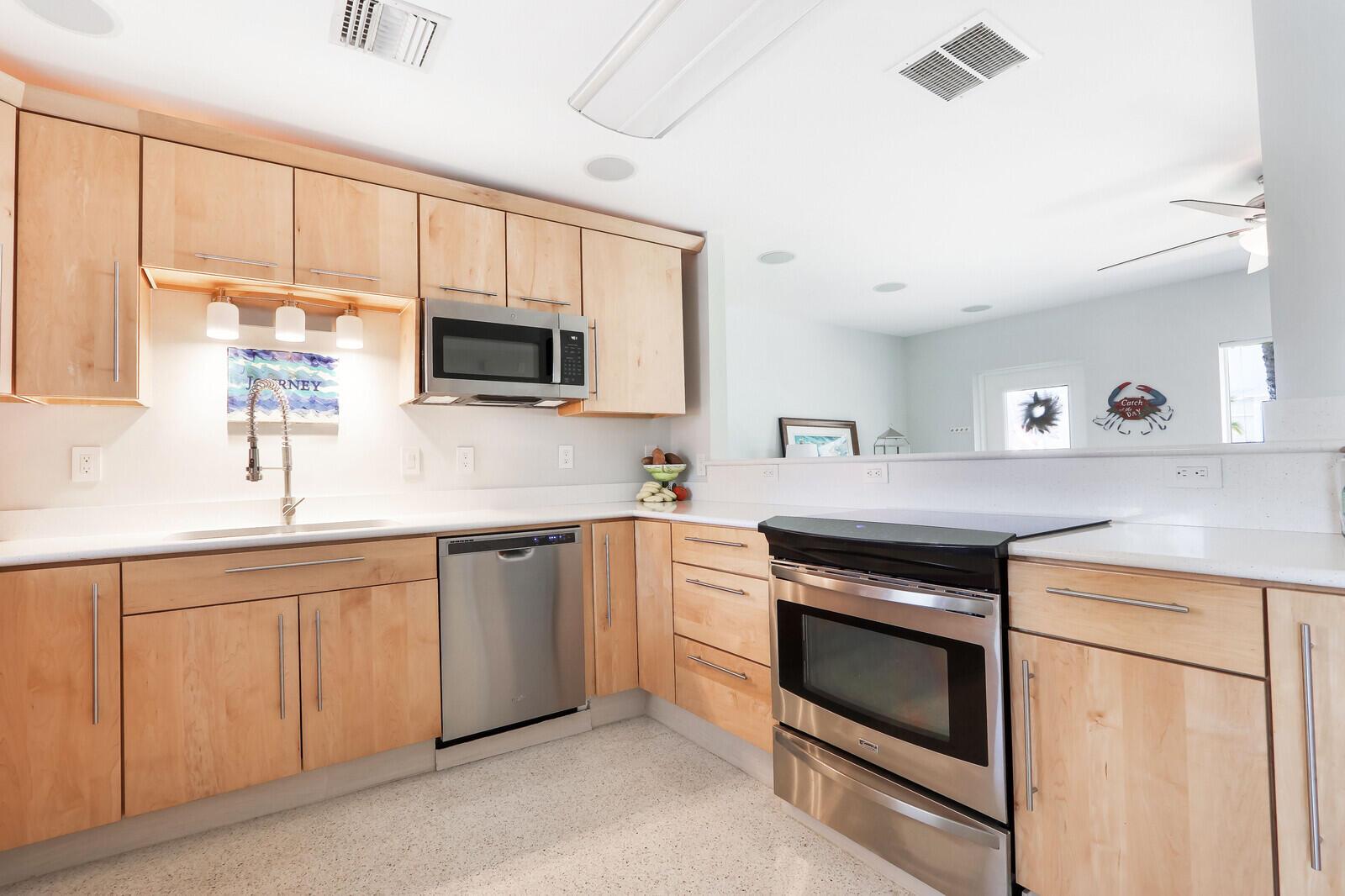 SEA GATE HARBOR - Residential