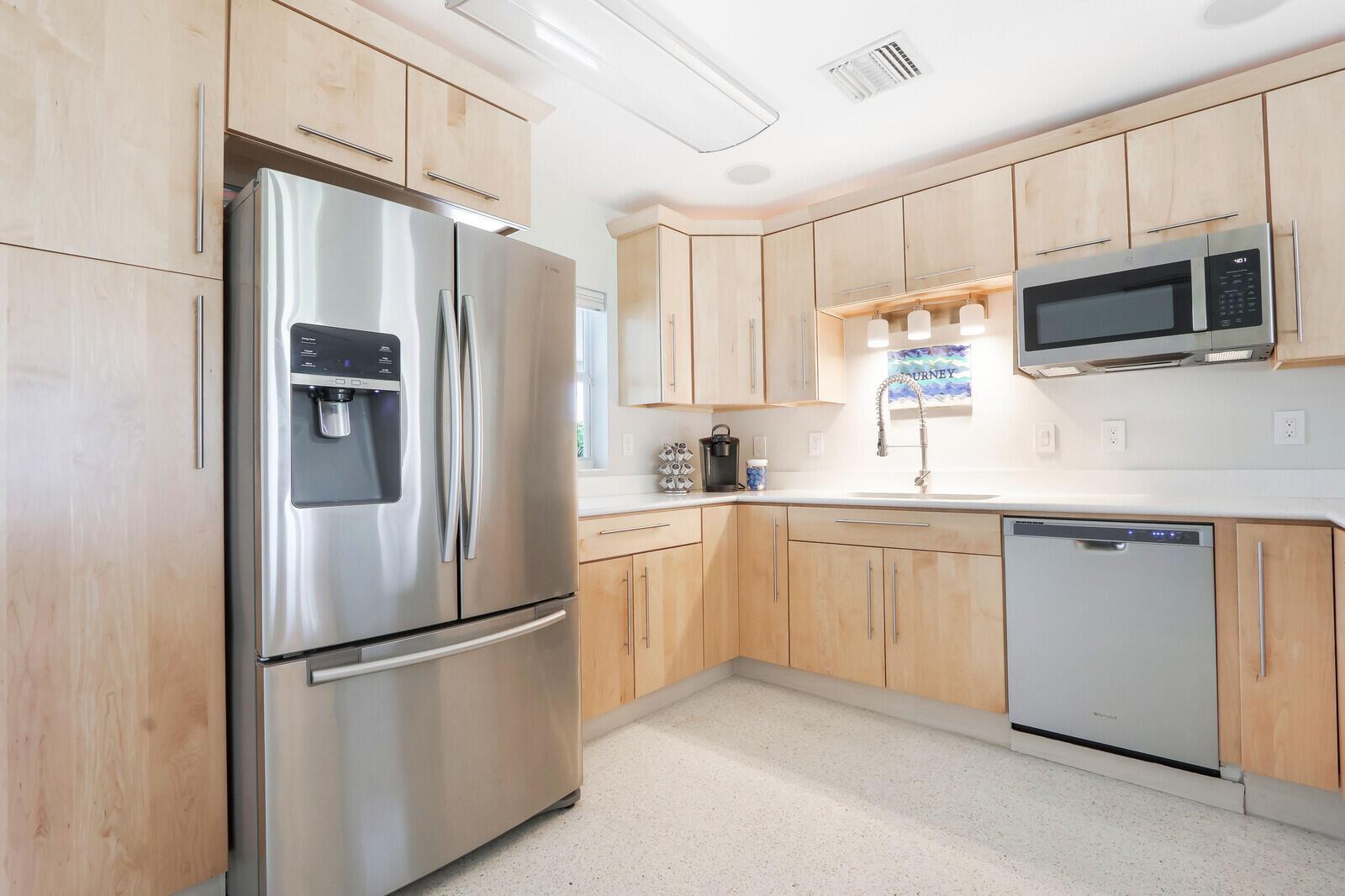 SEA GATE HARBOR - Residential