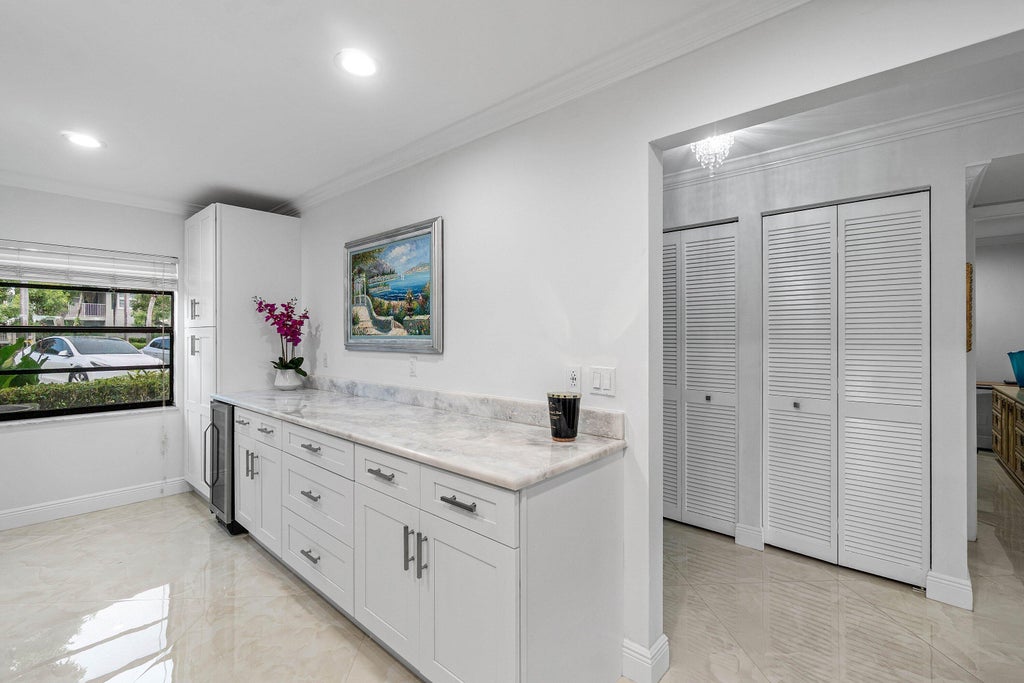 Photo of 34 STRATFORD Lane W #C, Boynton Beach, FL 33436 (MLS # B26069473)