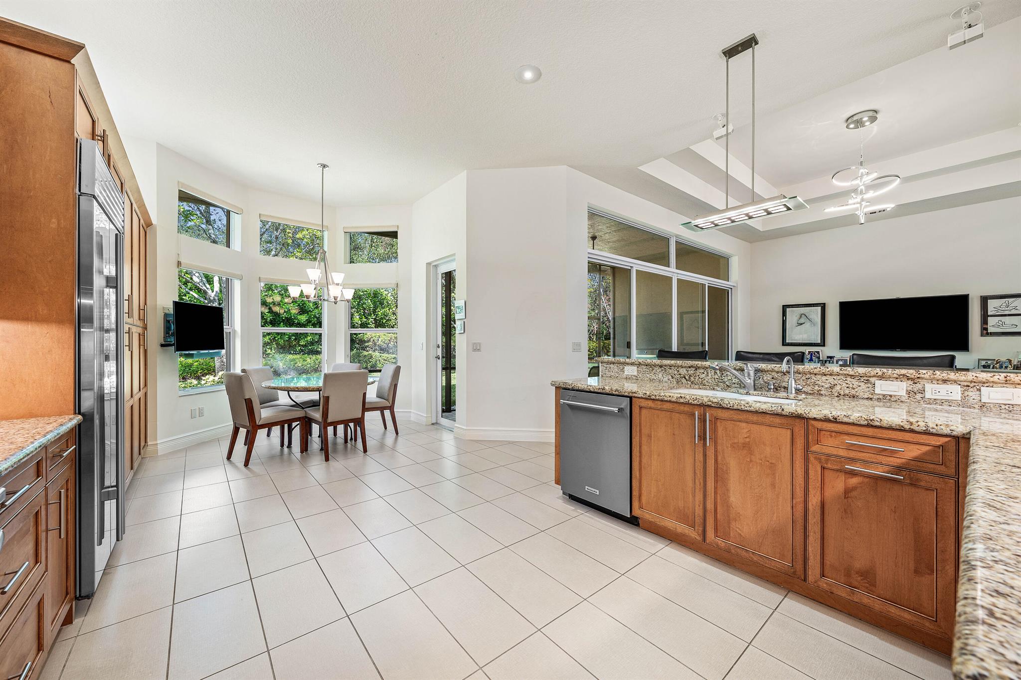 Valencia Cove - Residential