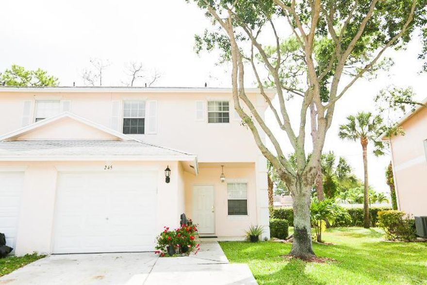 Well maintained Towhnhouse with several upgrades. Quartz and Stainelss appliances in the kitchen. Remodeled master bath. Lots of natural light throughout.