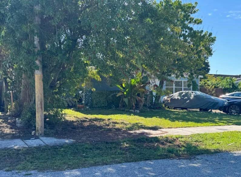 5840 NW 41st Ter