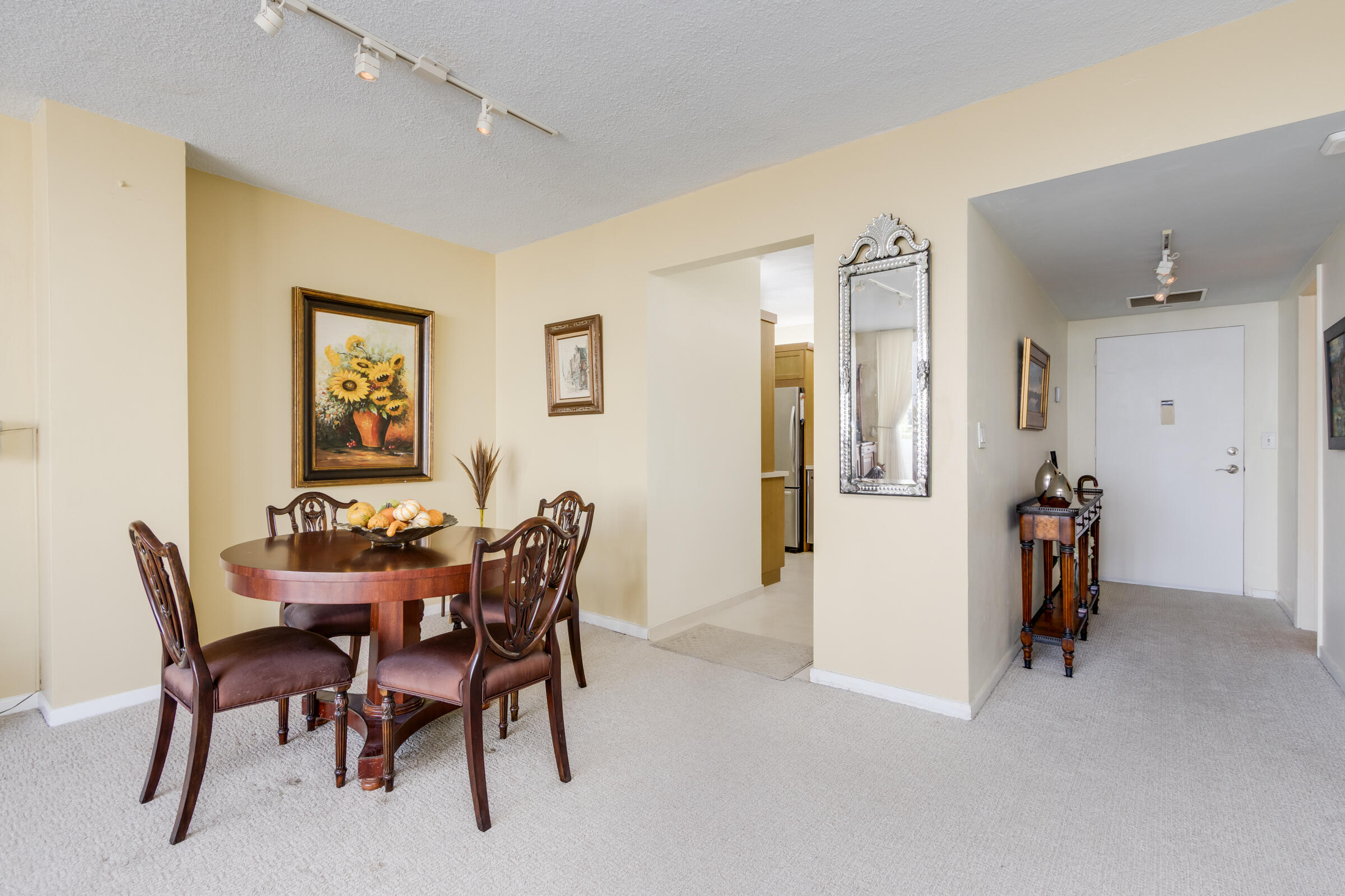 SUNRISE TOWER CONDO - Residential