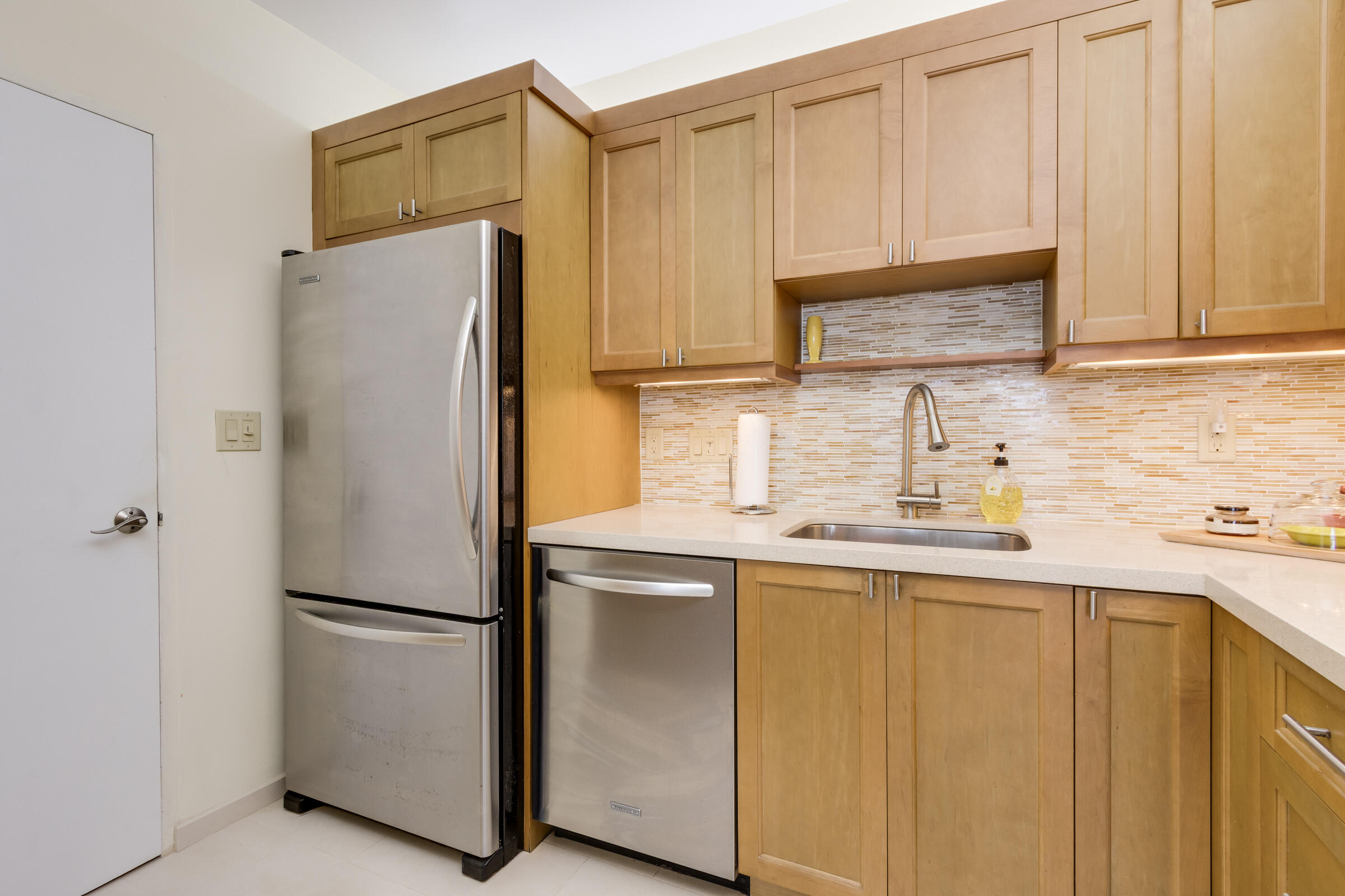 SUNRISE TOWER CONDO - Residential