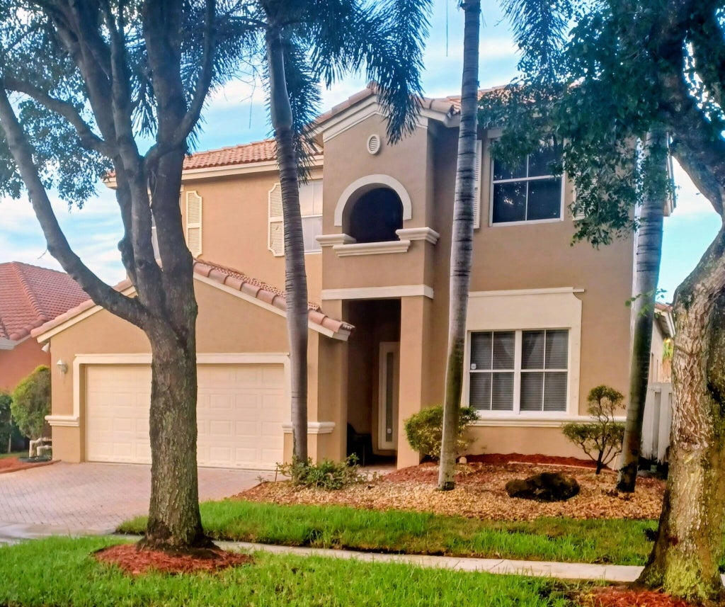 Photo of 2736 SW 135TH Avenue, Miramar, FL 33027 (MLS # B26080117)