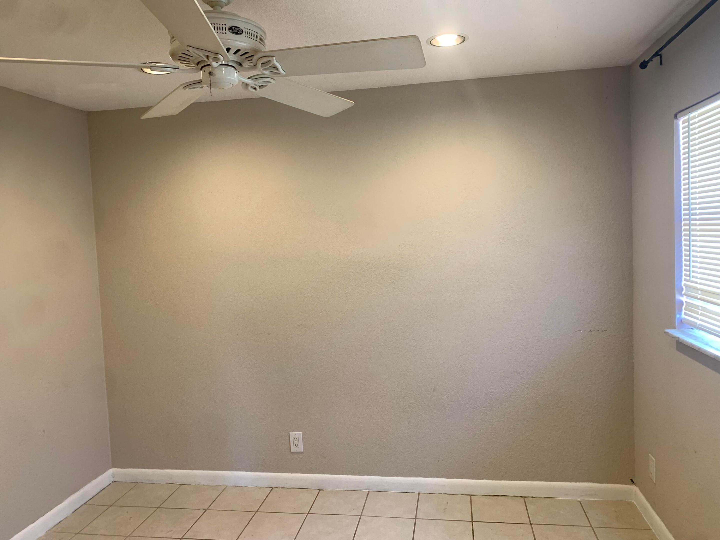 COUNTRY CLUB ACRES 5 - Residential Lease