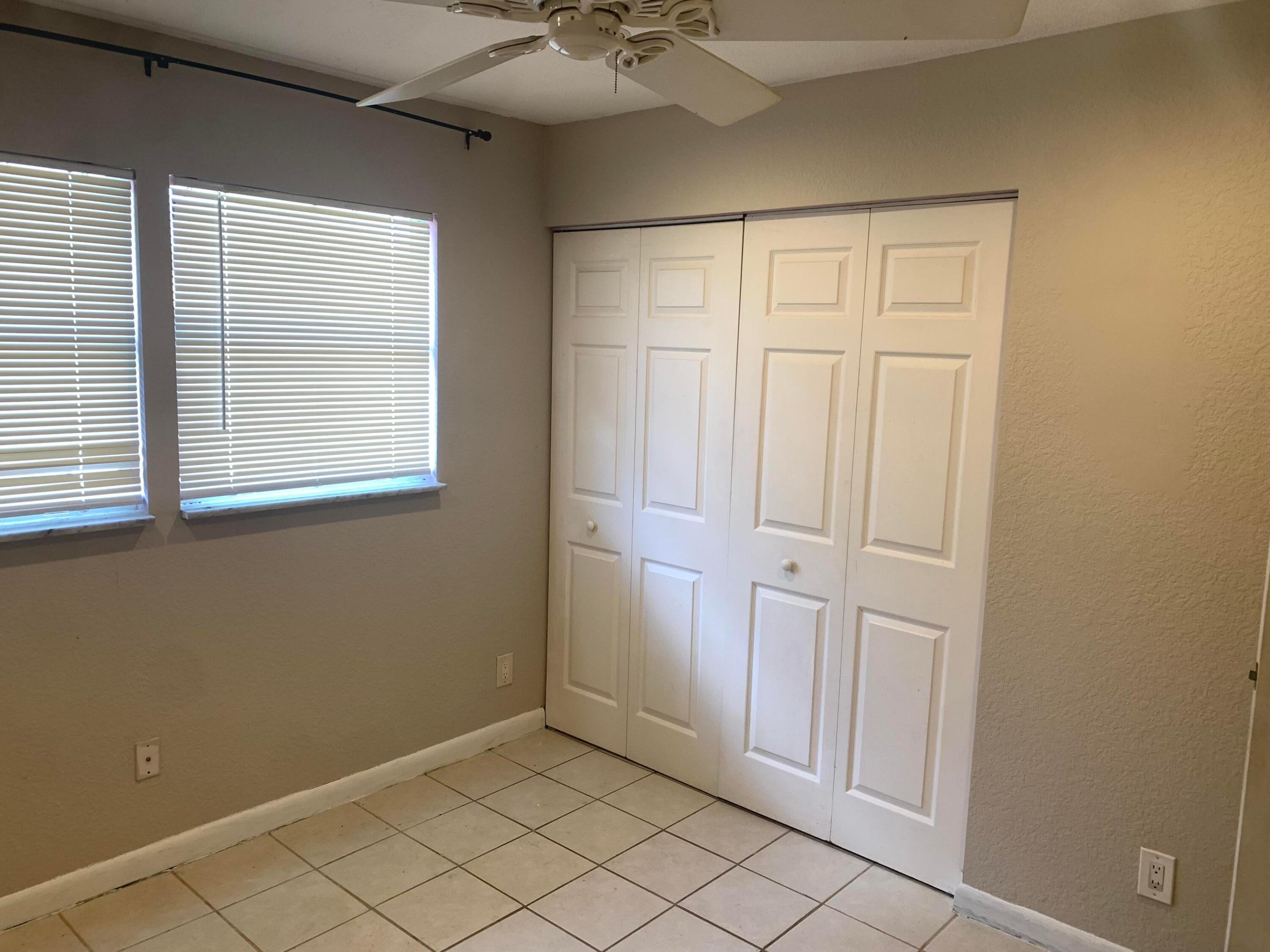 COUNTRY CLUB ACRES 5 - Residential Lease