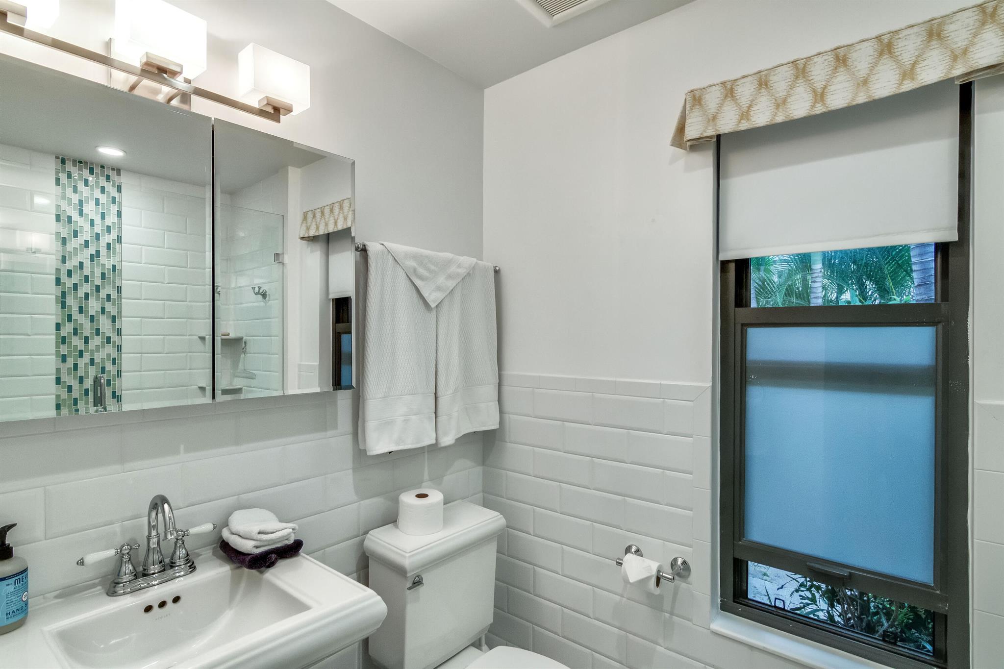 CHILIAN COURT CONDO - Residential Lease