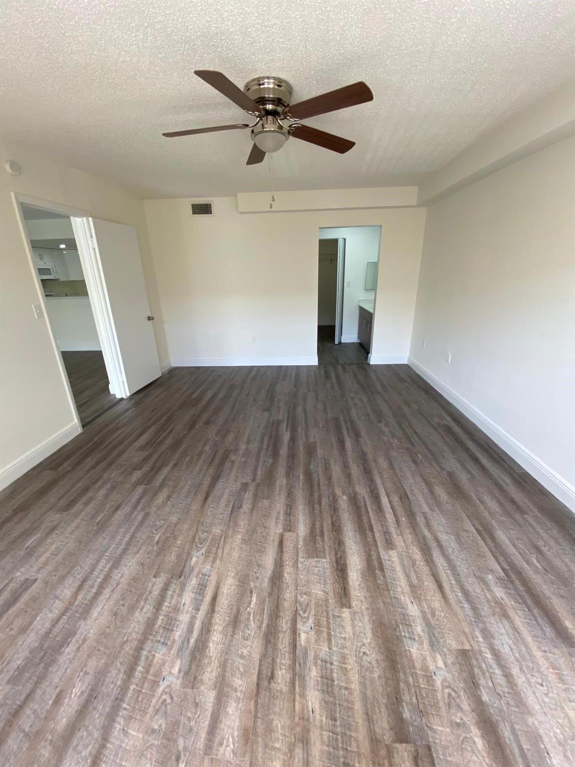 Country Club Towers - Residential Lease