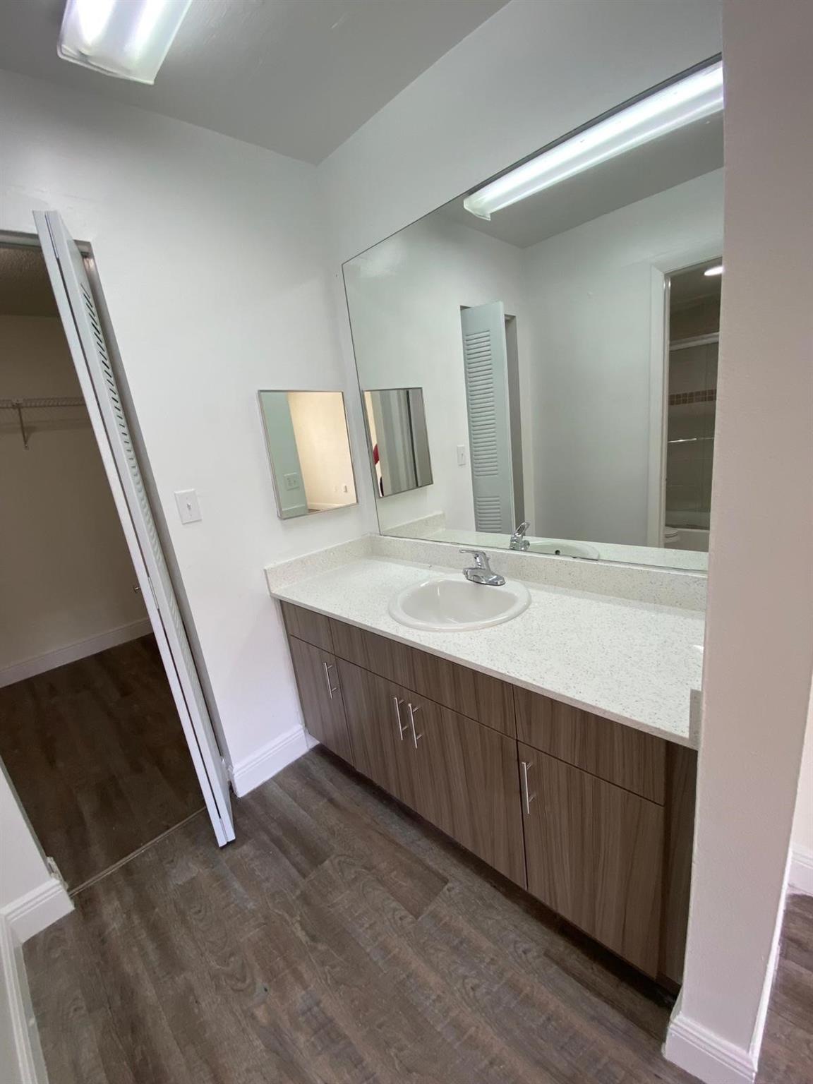 Country Club Towers - Residential Lease