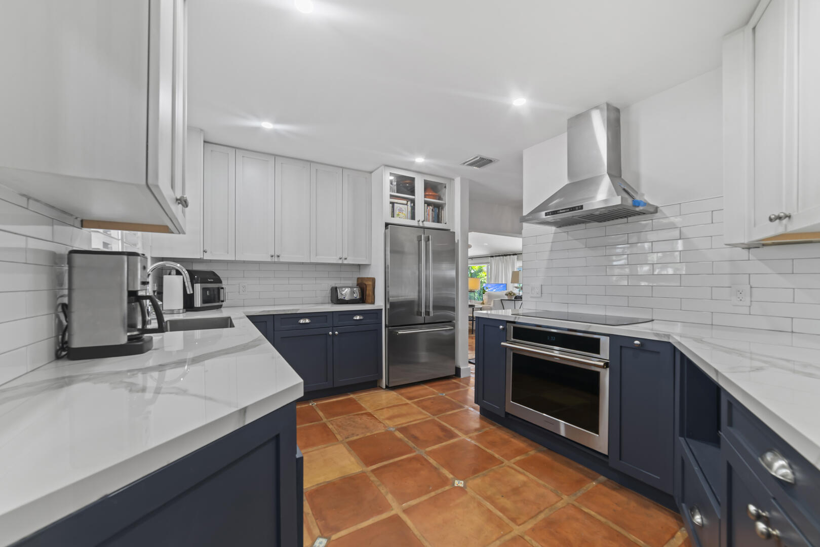 TROPIC ISLE - Residential