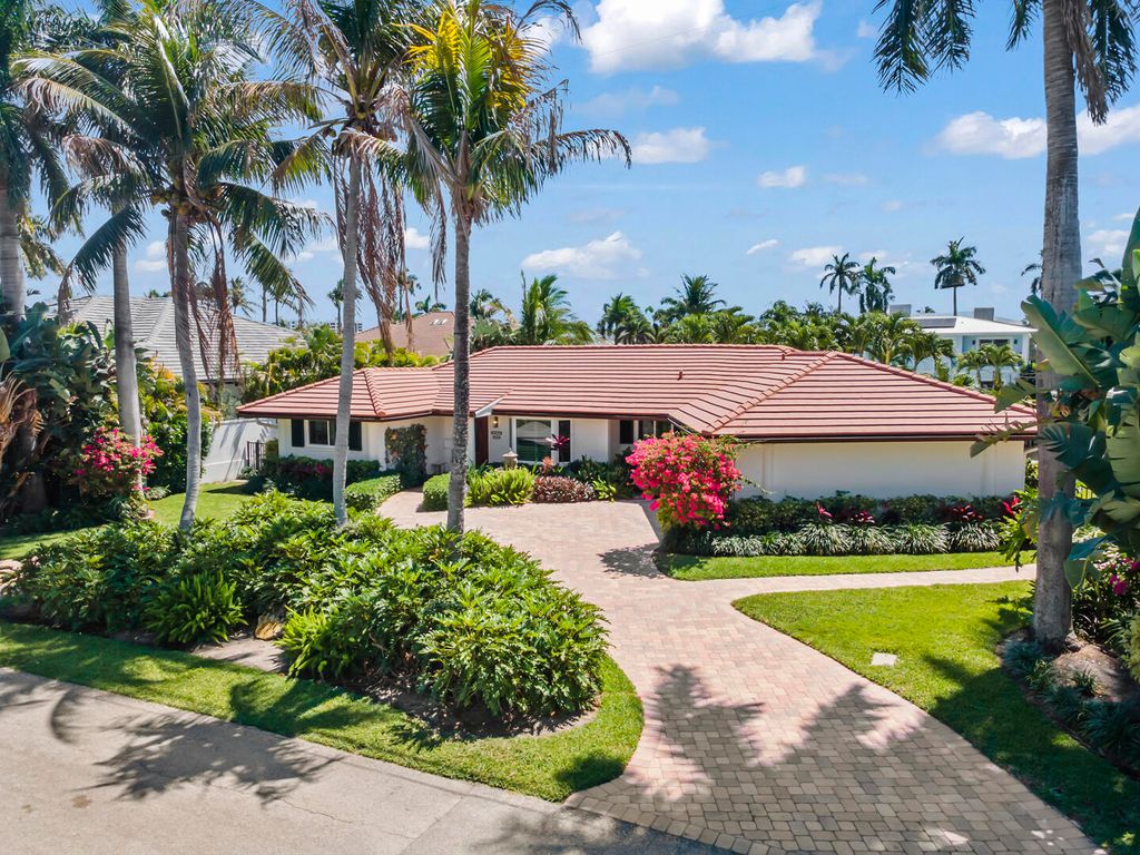 Photo of 926 Eve Street, Delray Beach, FL 33483 (MLS # B26015067)