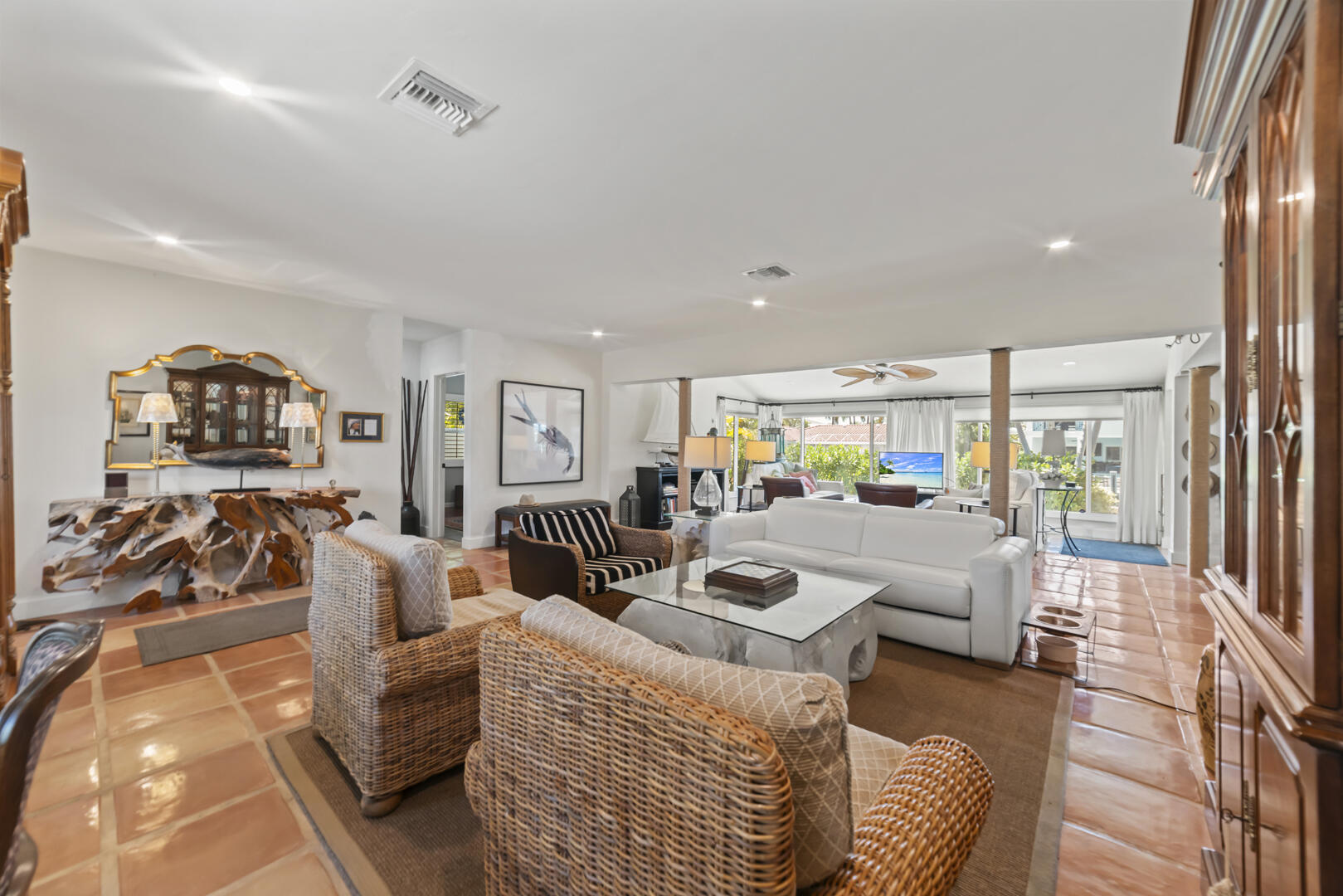 TROPIC ISLE - Residential