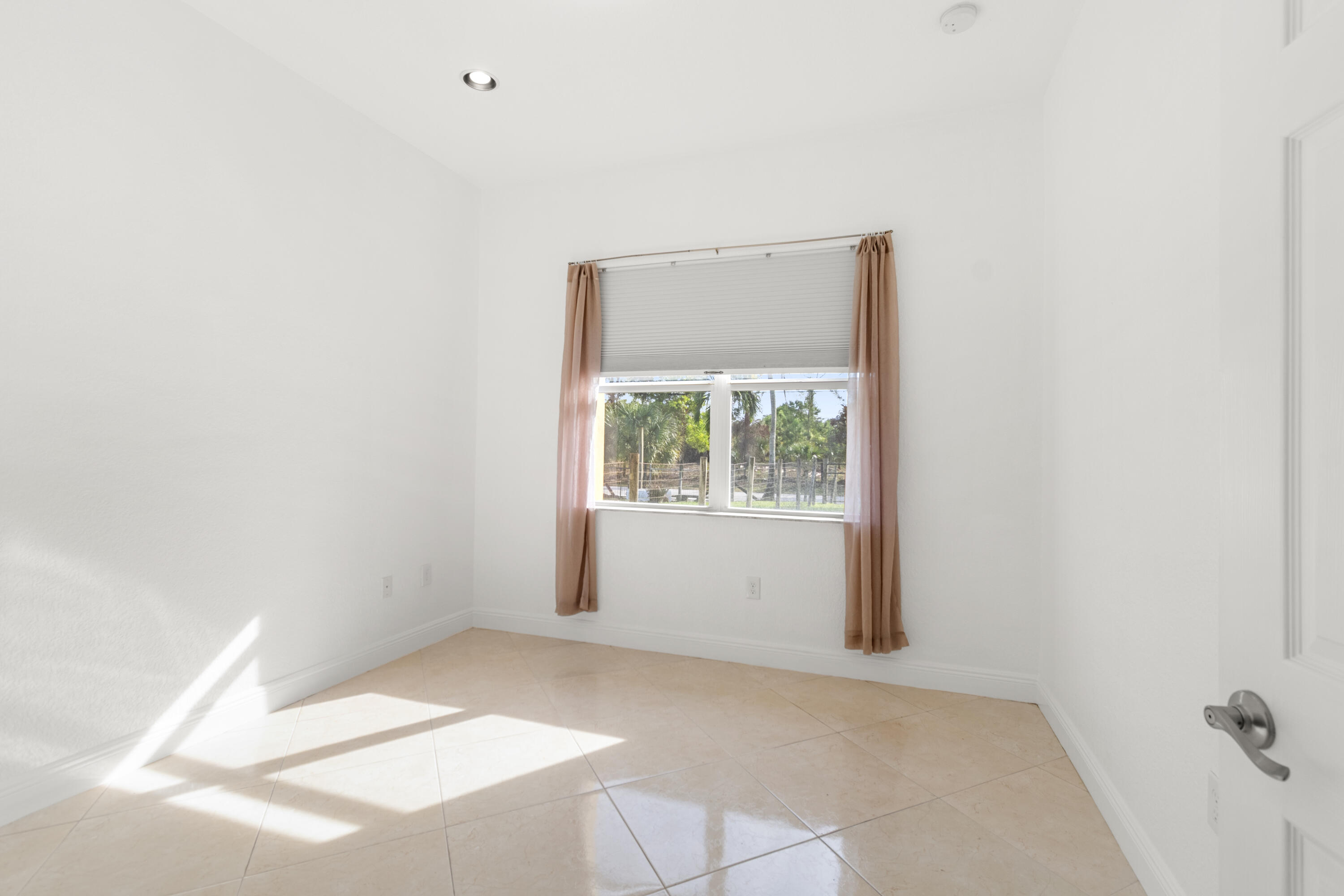 PALM BEACH RANCHETTES - Residential Lease