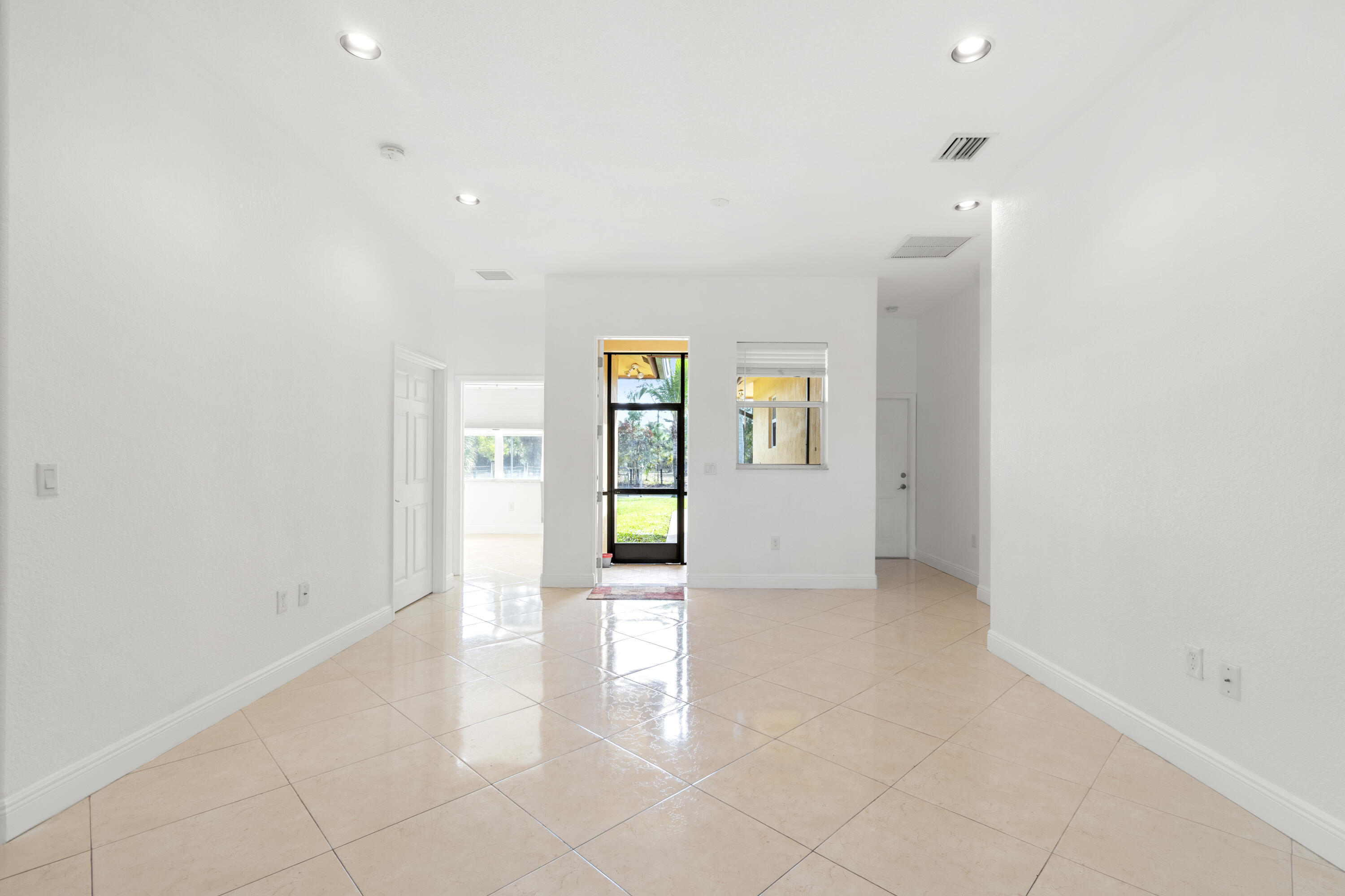 PALM BEACH RANCHETTES - Residential Lease