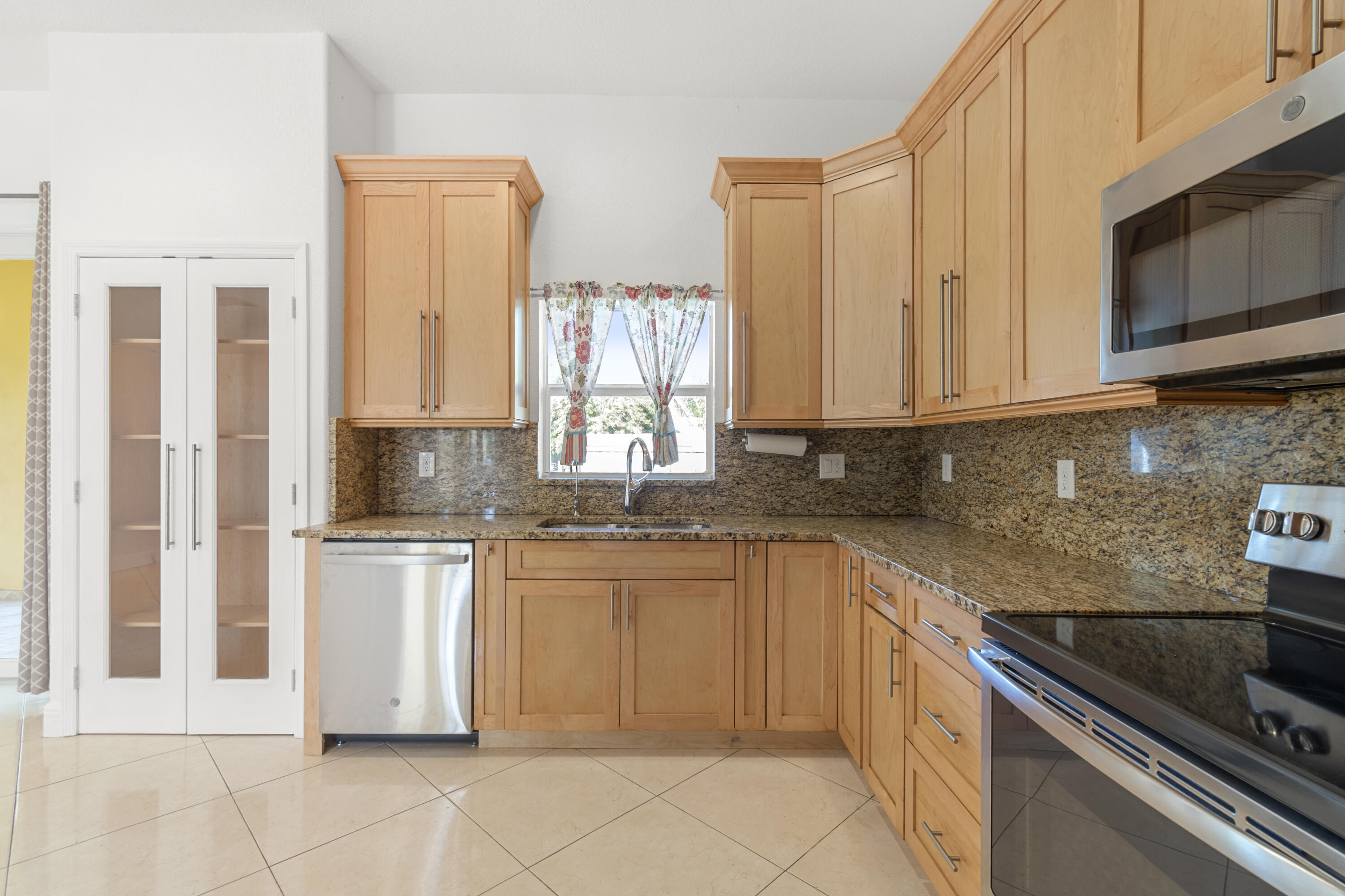 PALM BEACH RANCHETTES - Residential Lease