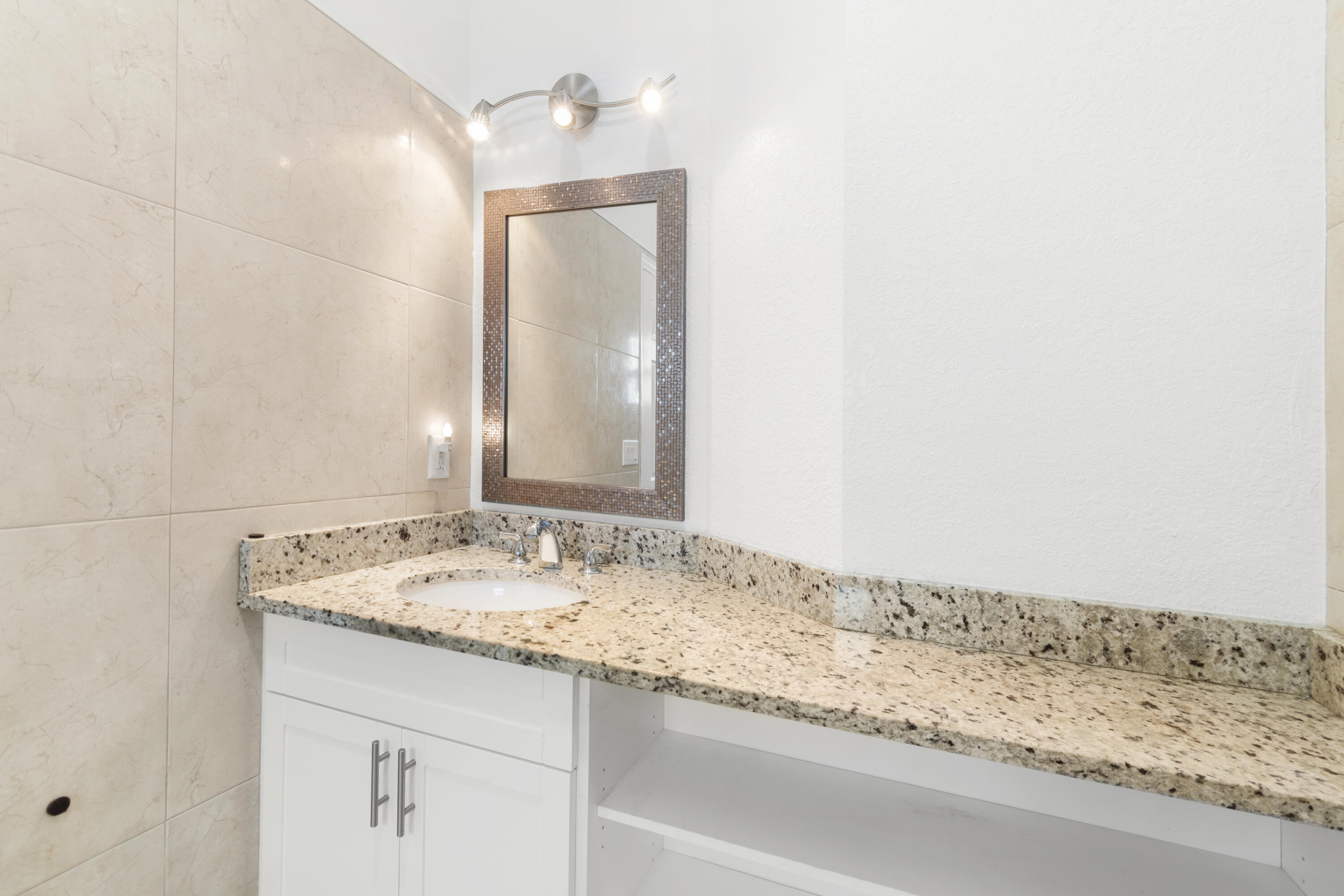 PALM BEACH RANCHETTES - Residential Lease