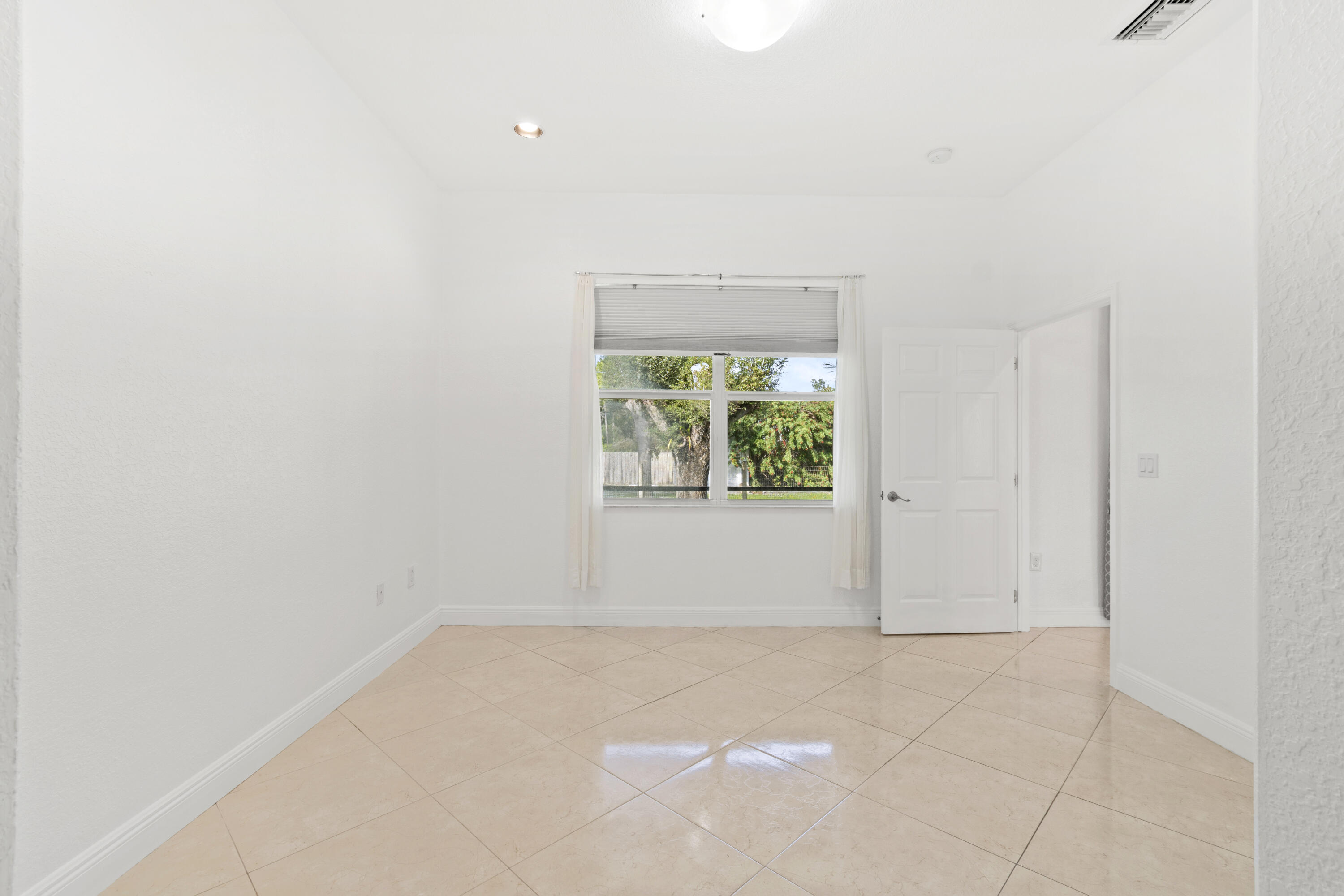 PALM BEACH RANCHETTES - Residential Lease