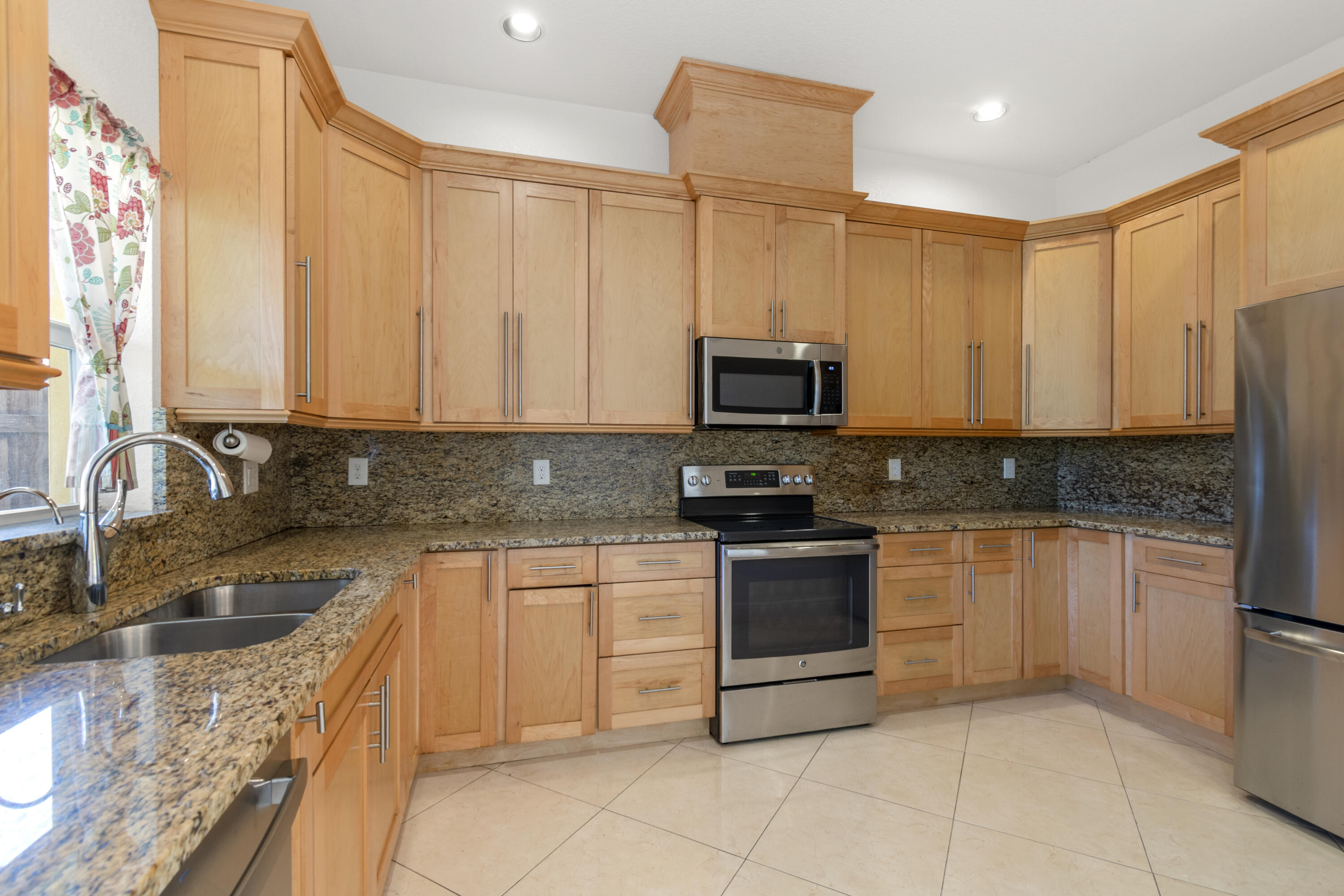 PALM BEACH RANCHETTES - Residential Lease