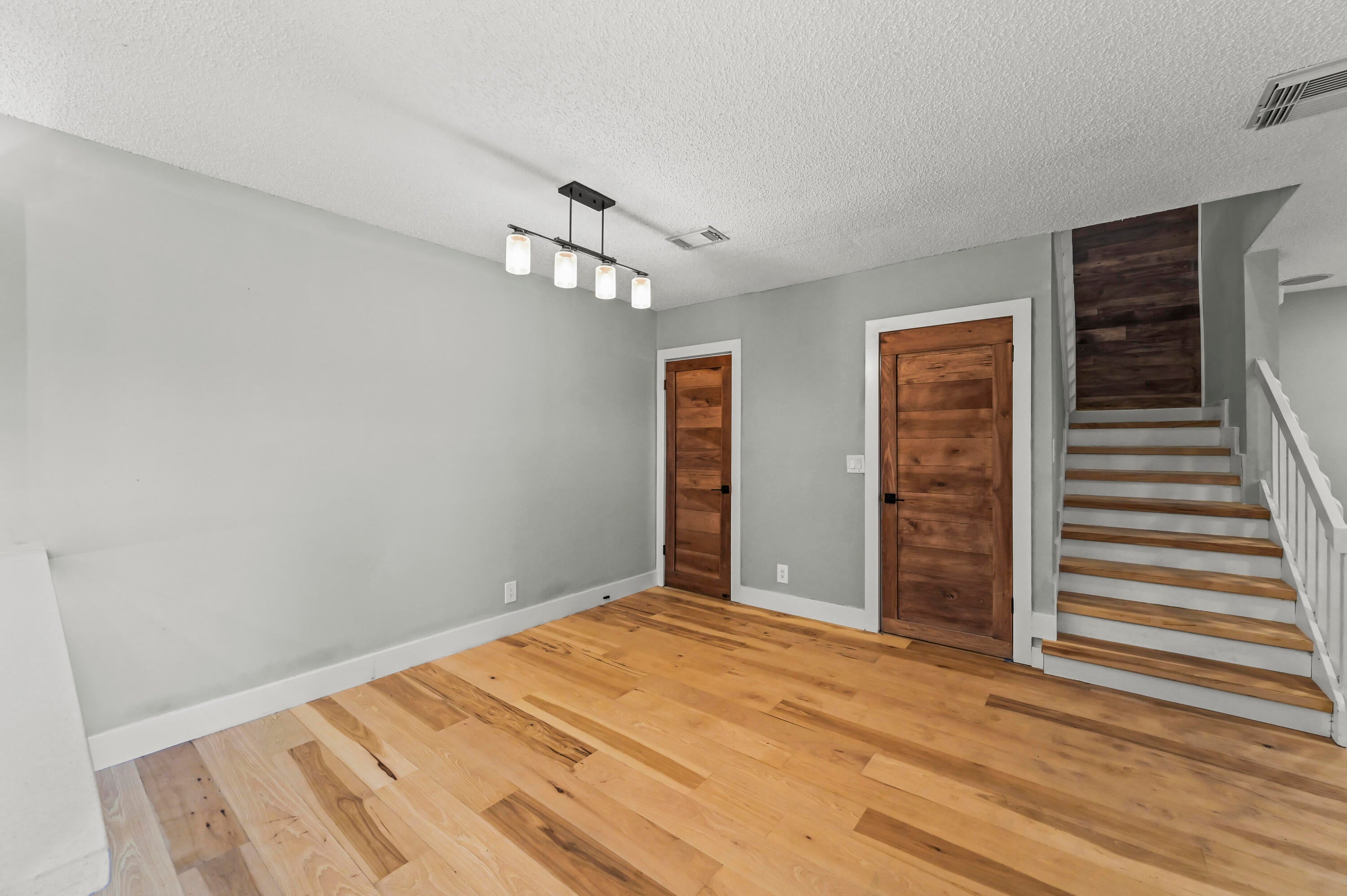 301 MIRAMAR Lane C1