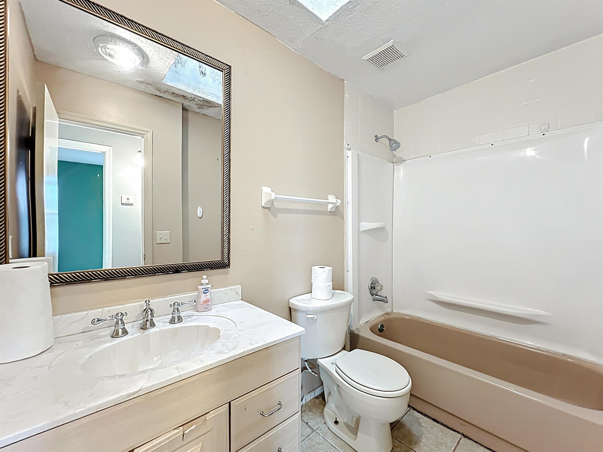 SILVER SPRINGS SHORES UNI - Residential