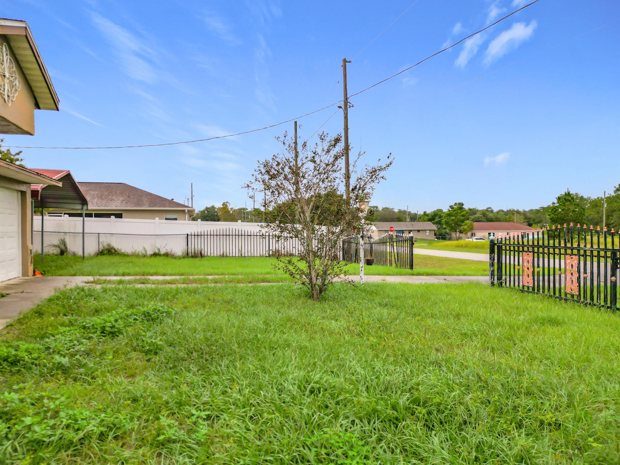 SILVER SPRINGS SHORES UNI - Residential