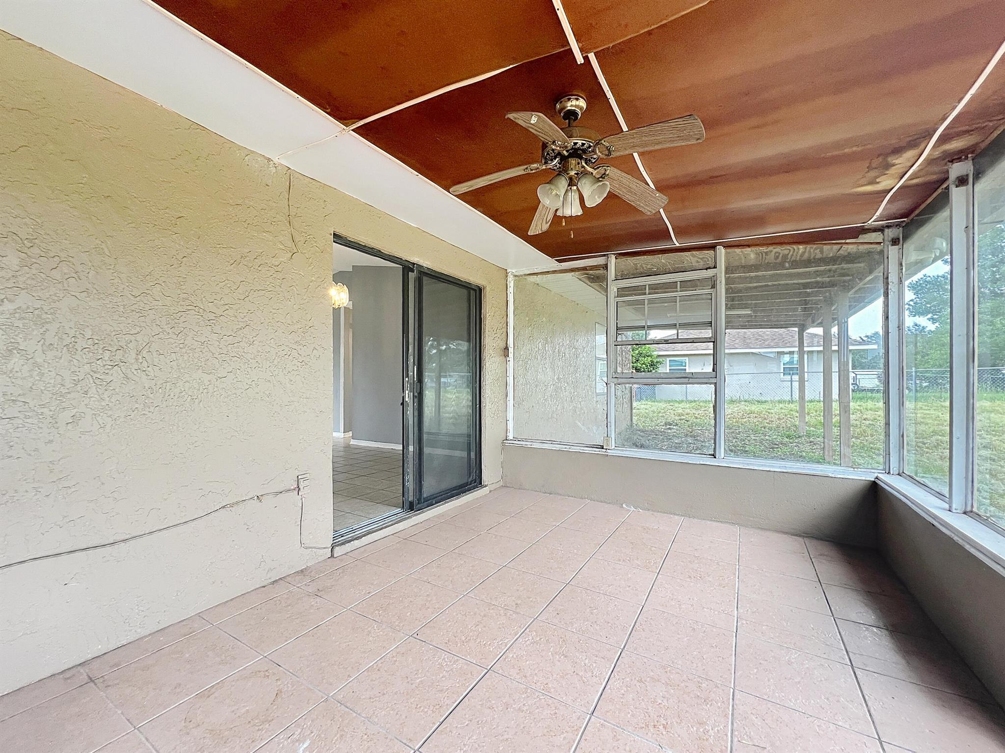 SILVER SPRINGS SHORES UNI - Residential