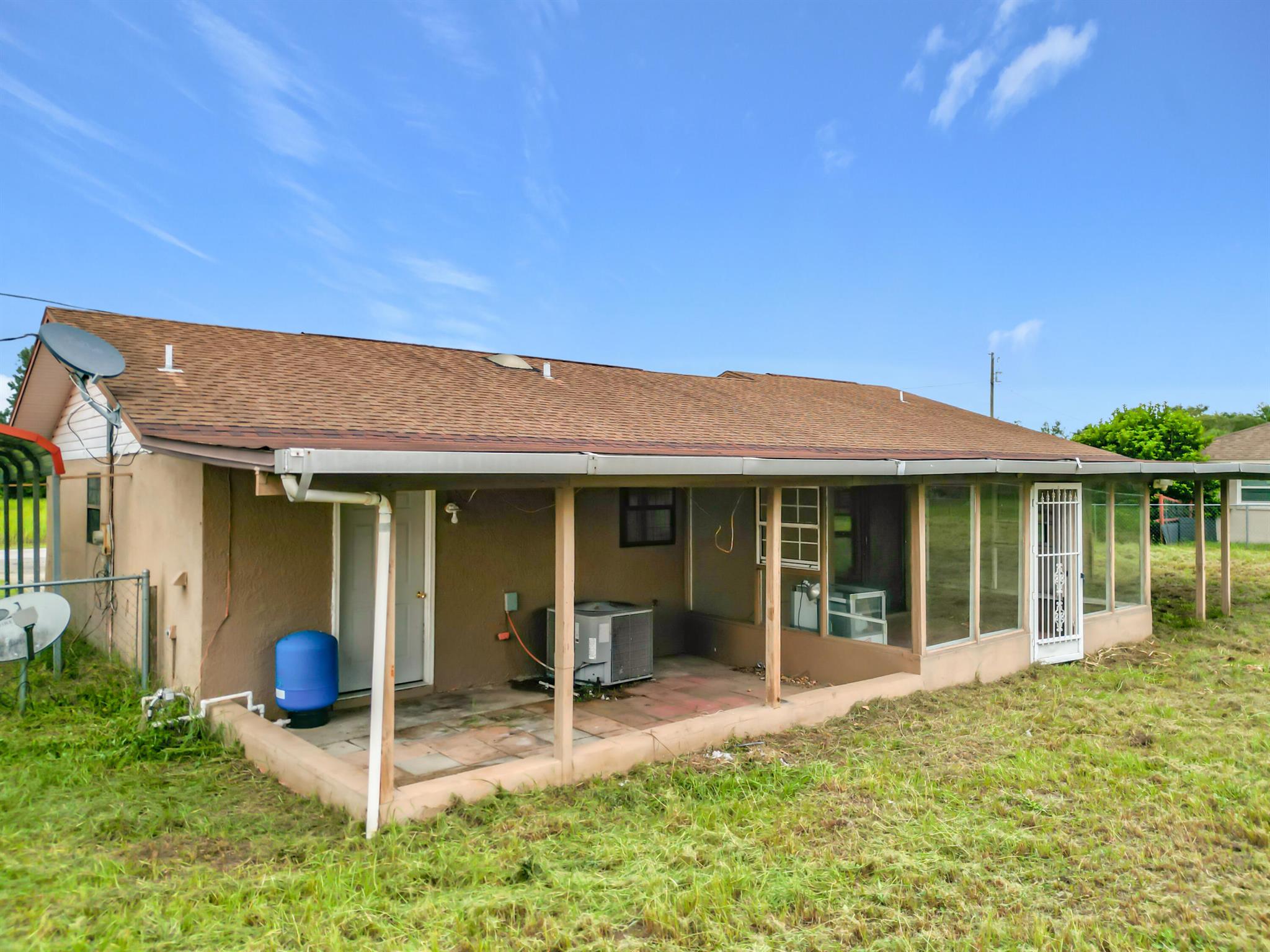 SILVER SPRINGS SHORES UNI - Residential