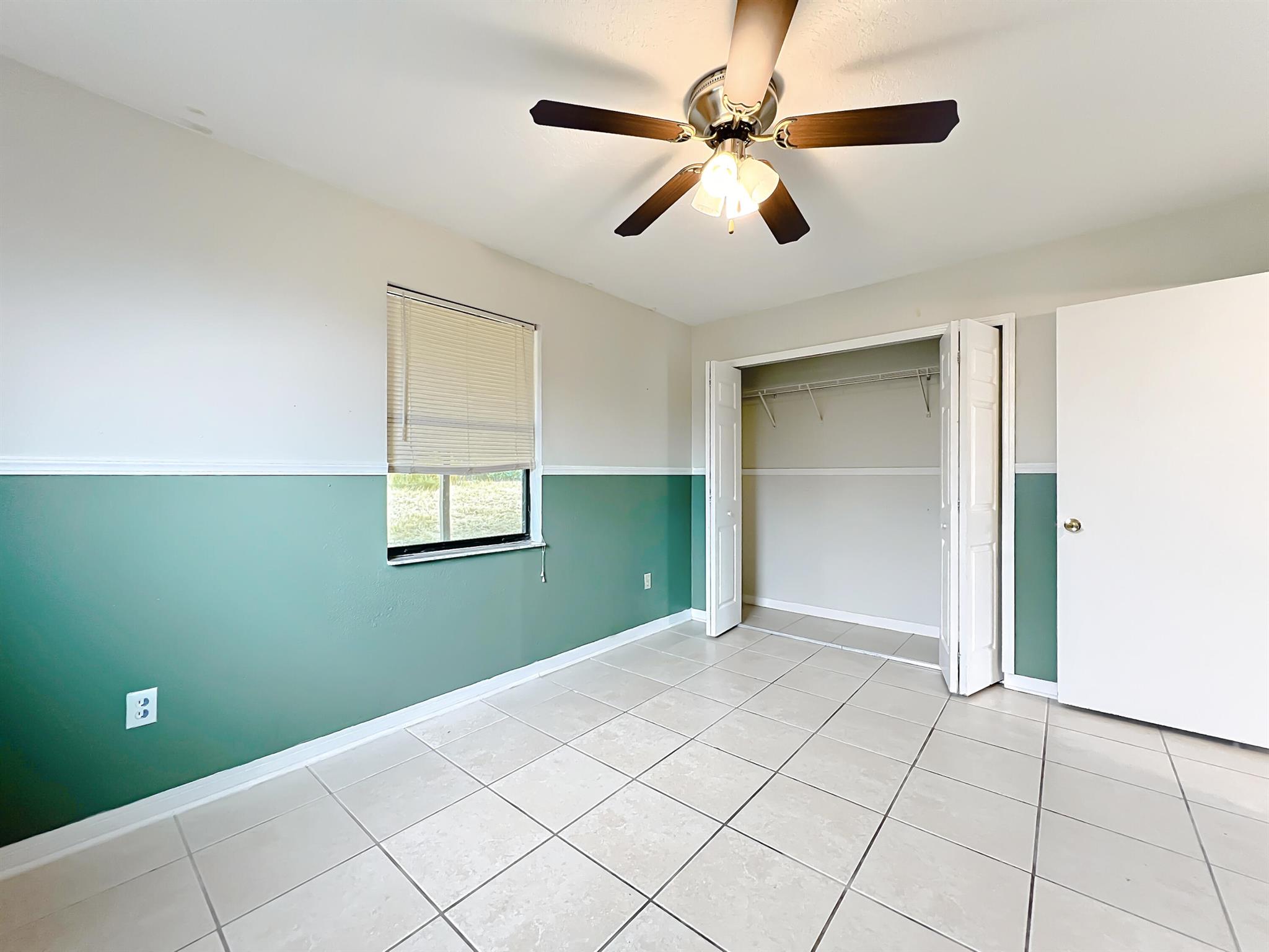 SILVER SPRINGS SHORES UNI - Residential